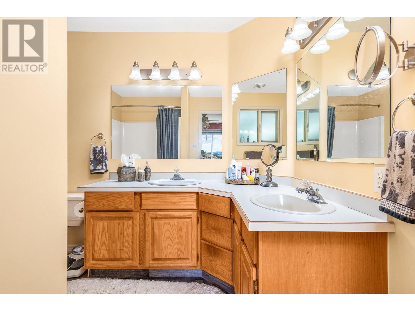 9802 Buchanan Road, Coldstream, British Columbia  V1B 3B6 - Photo 35 - 10343017