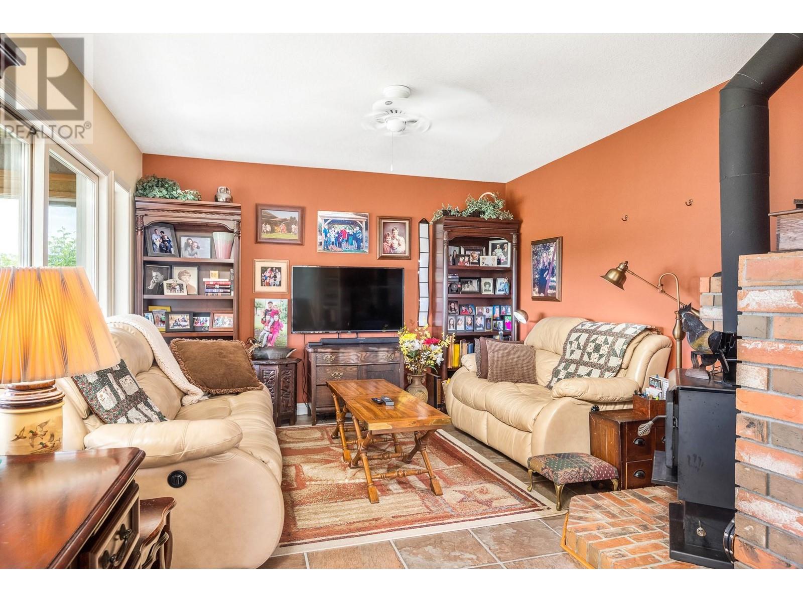 9802 Buchanan Road, Coldstream, British Columbia  V1B 3B6 - Photo 28 - 10343017