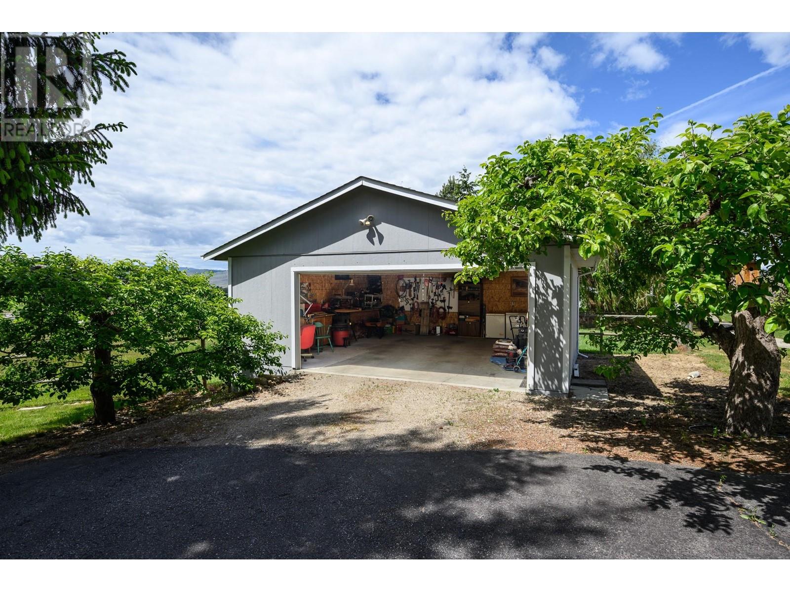 9802 Buchanan Road, Coldstream, British Columbia  V1B 3B6 - Photo 21 - 10343017