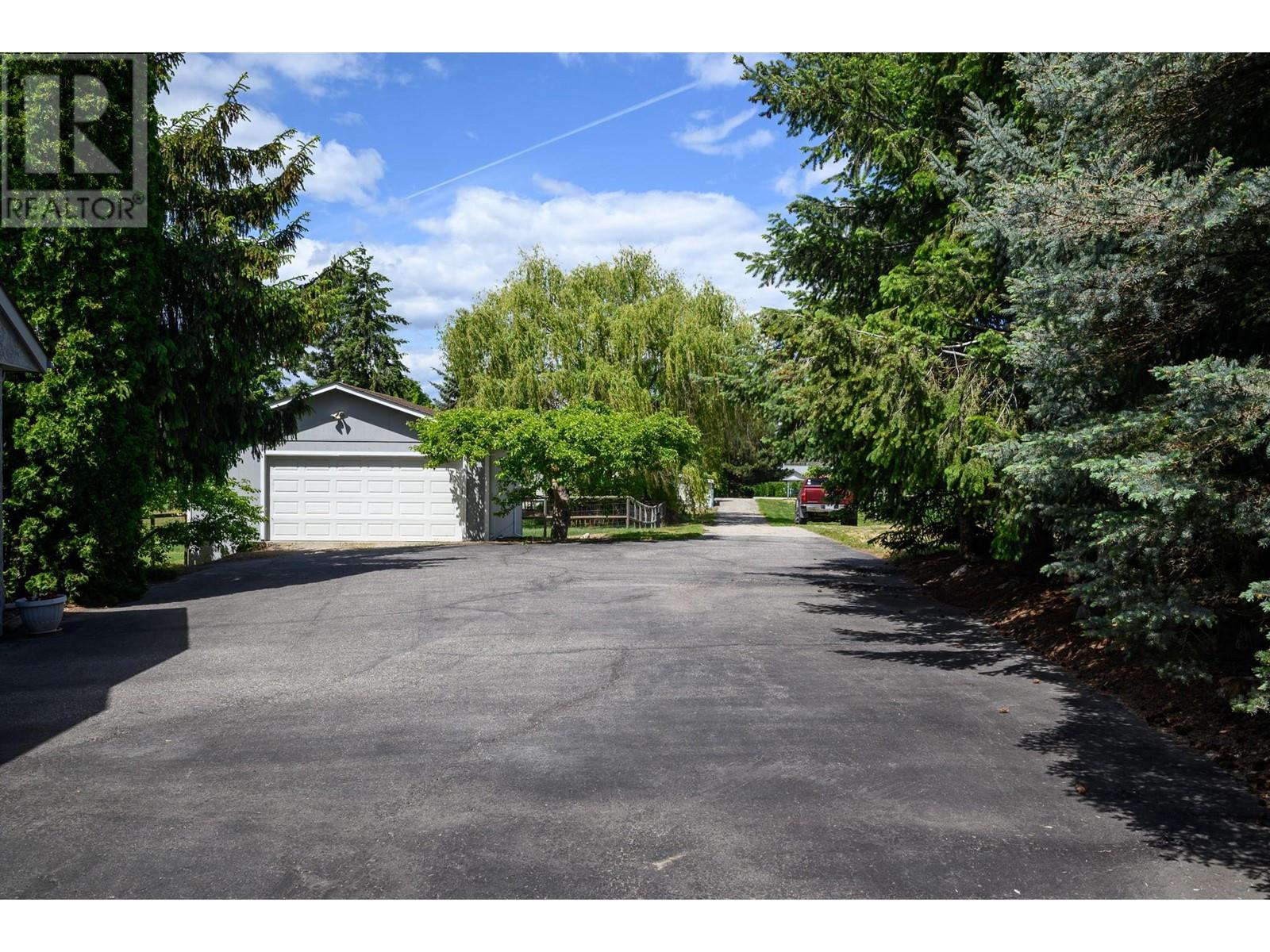 9802 Buchanan Road, Coldstream, British Columbia  V1B 3B6 - Photo 8 - 10343017