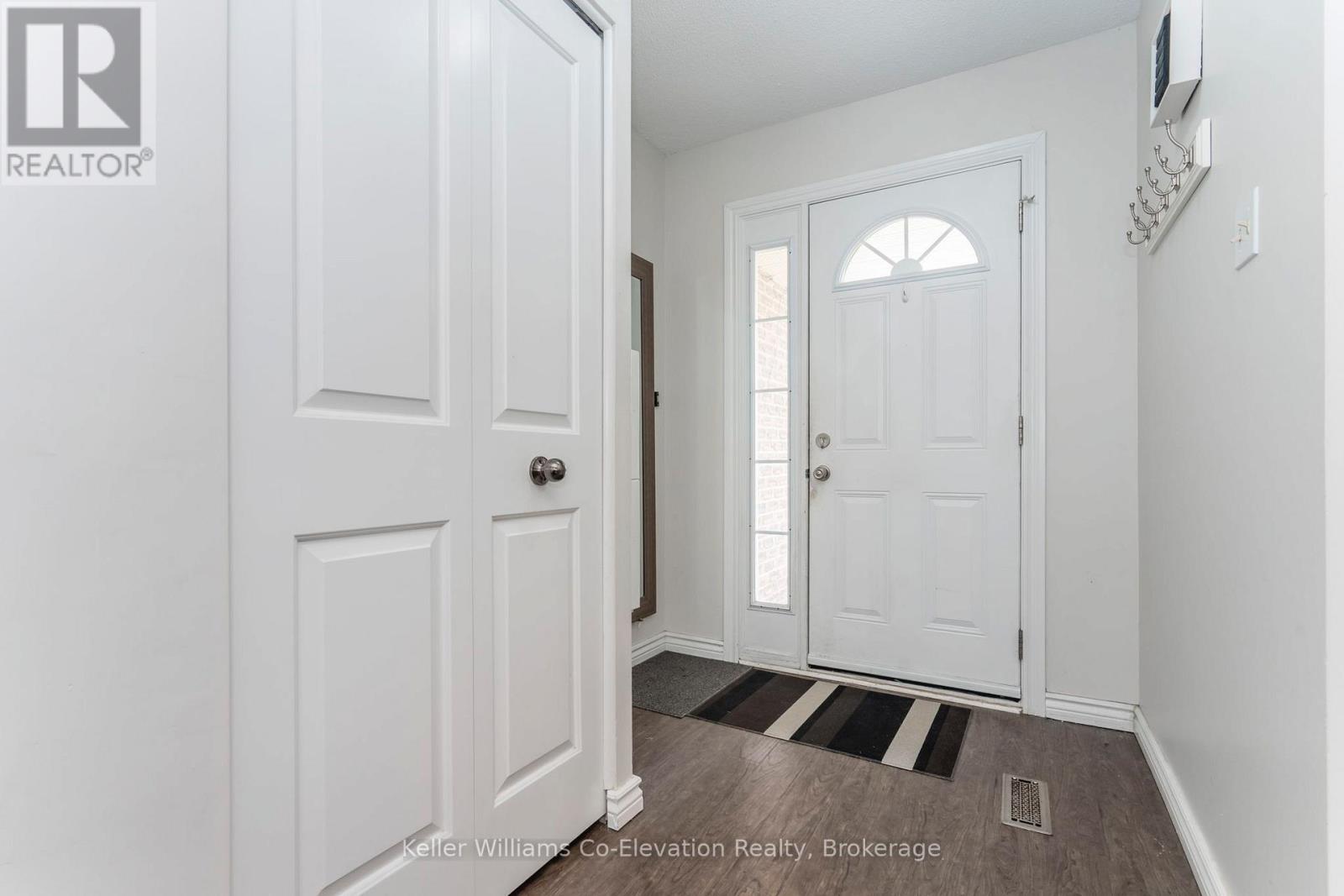 25 Fox Run, Barrie, Ontario  L4N 5P6 - Photo 6 - S12120148