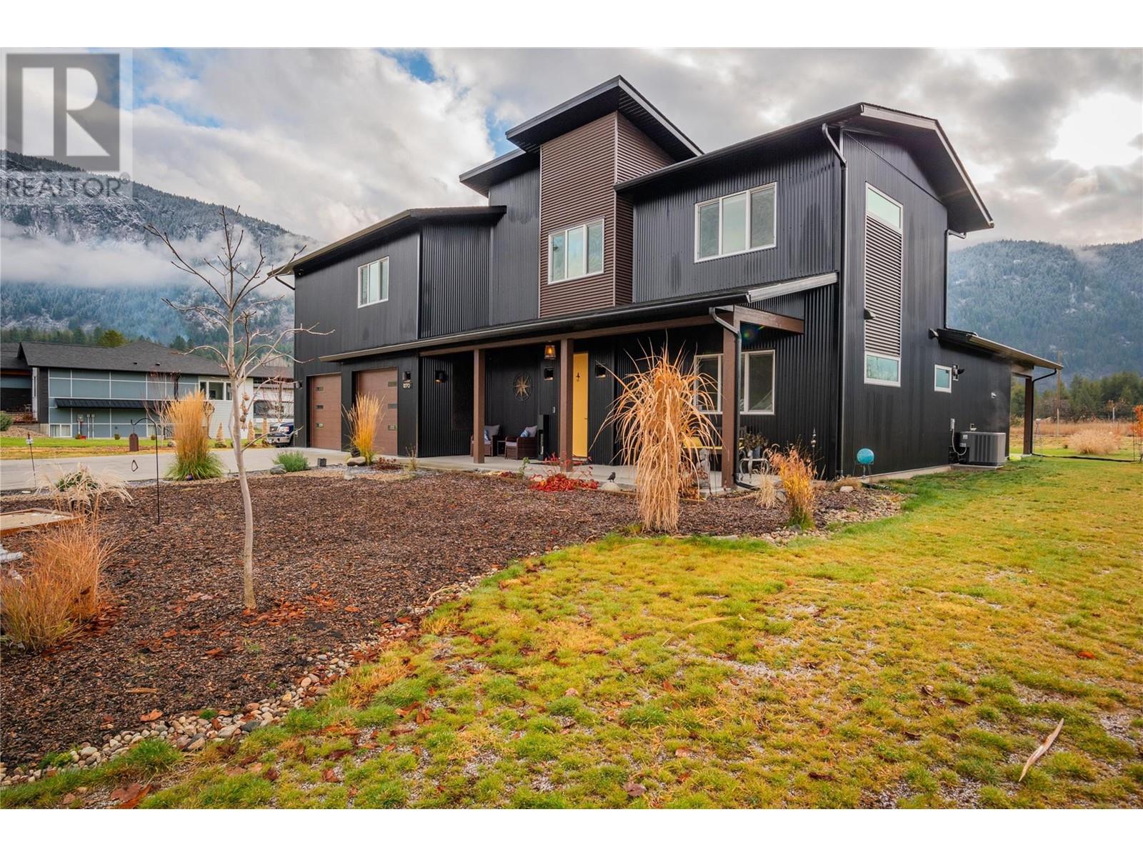 1070 Elkview Road, Castlegar, British Columbia  V1N 4L5 - Photo 65 - 10345826