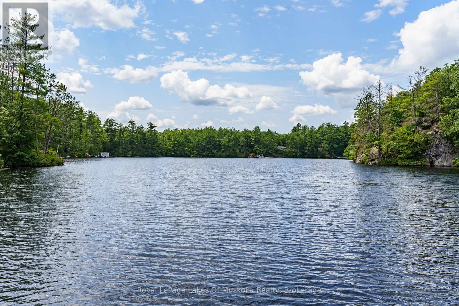 998 Gull Lake, Gravenhurst, Ontario  P1P 1V5 - Photo 2 - X12120010