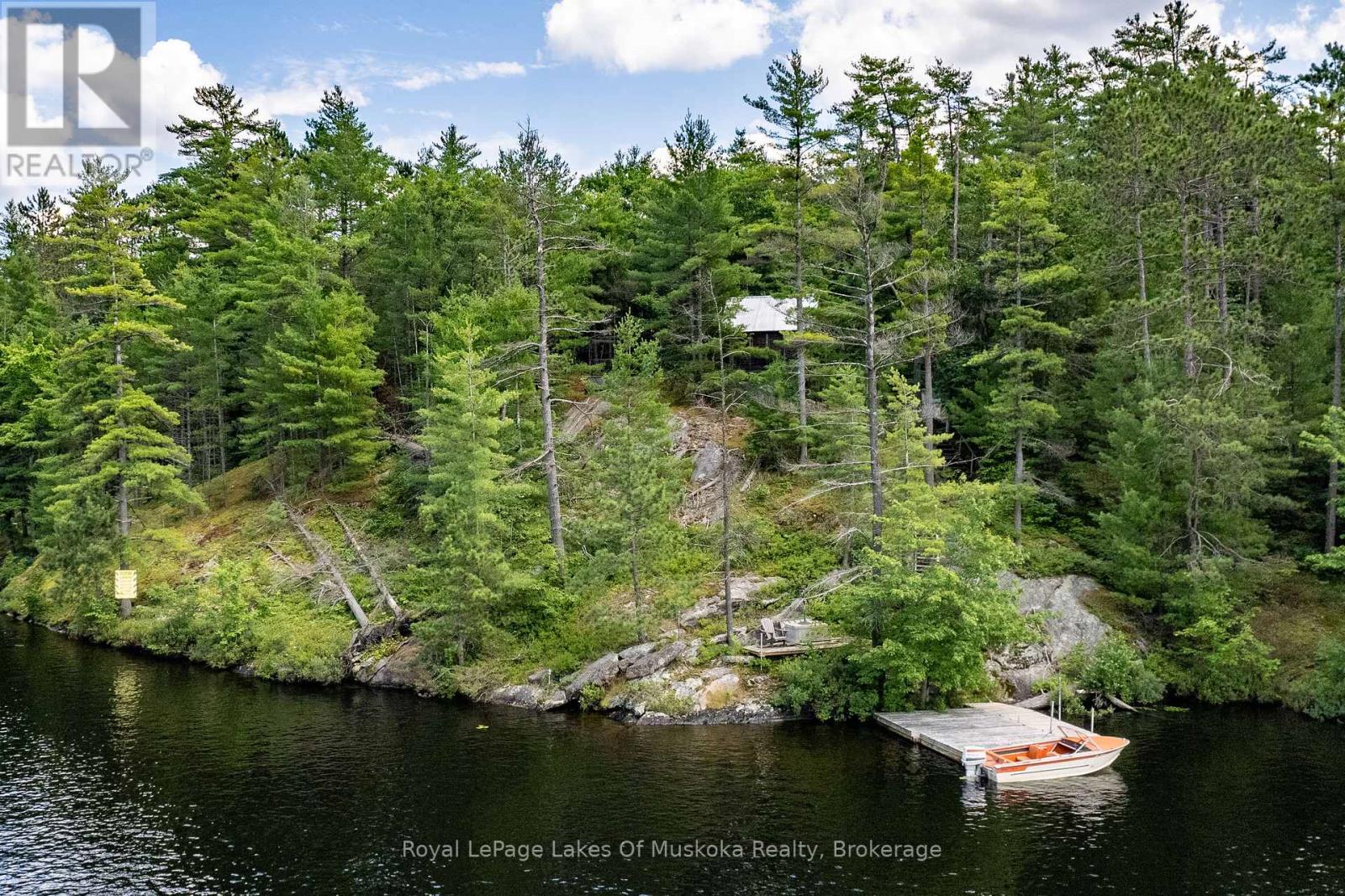 998 Gull Lake, Gravenhurst, Ontario  P1P 1V5 - Photo 3 - X12120010
