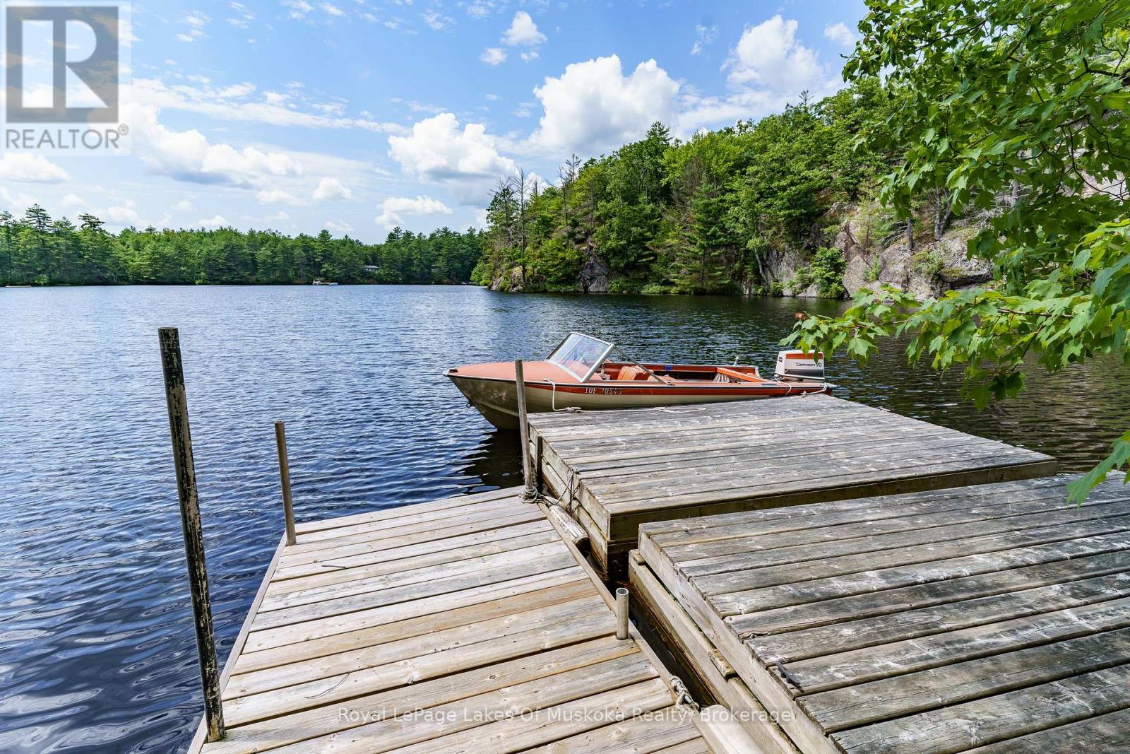 998 Gull Lake, Gravenhurst, Ontario  P1P 1V5 - Photo 4 - X12120010