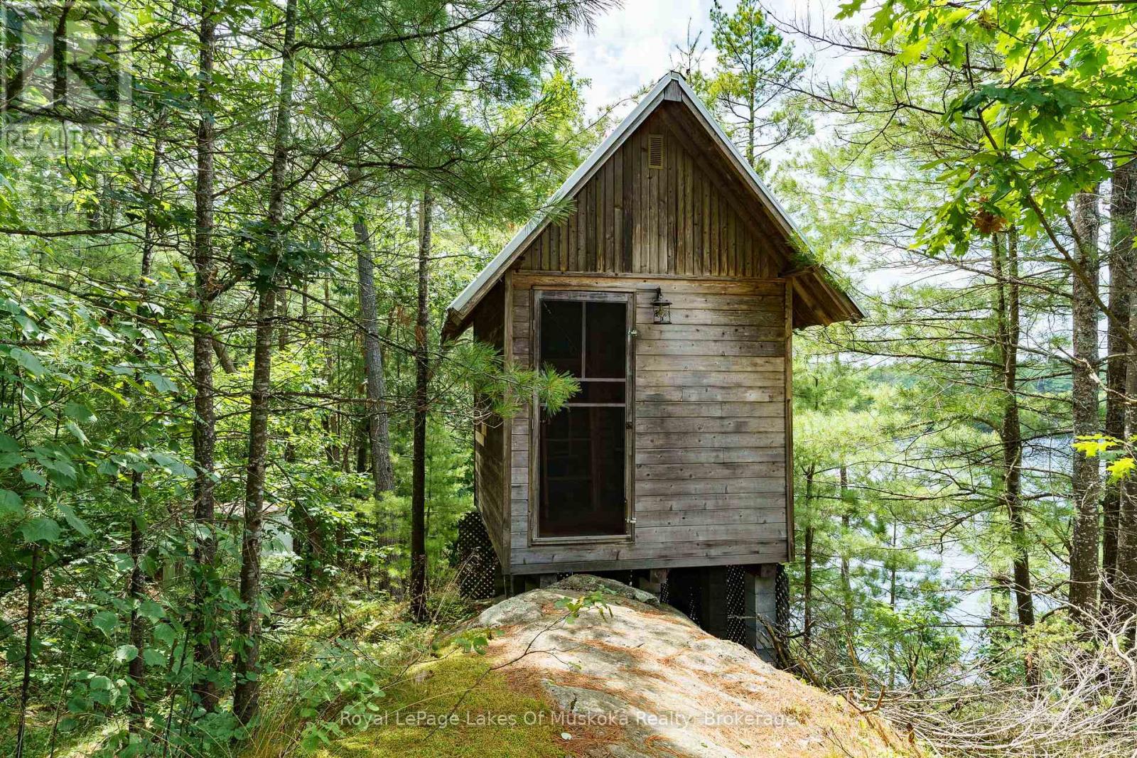 998 Gull Lake, Gravenhurst, Ontario  P1P 1V5 - Photo 8 - X12120010