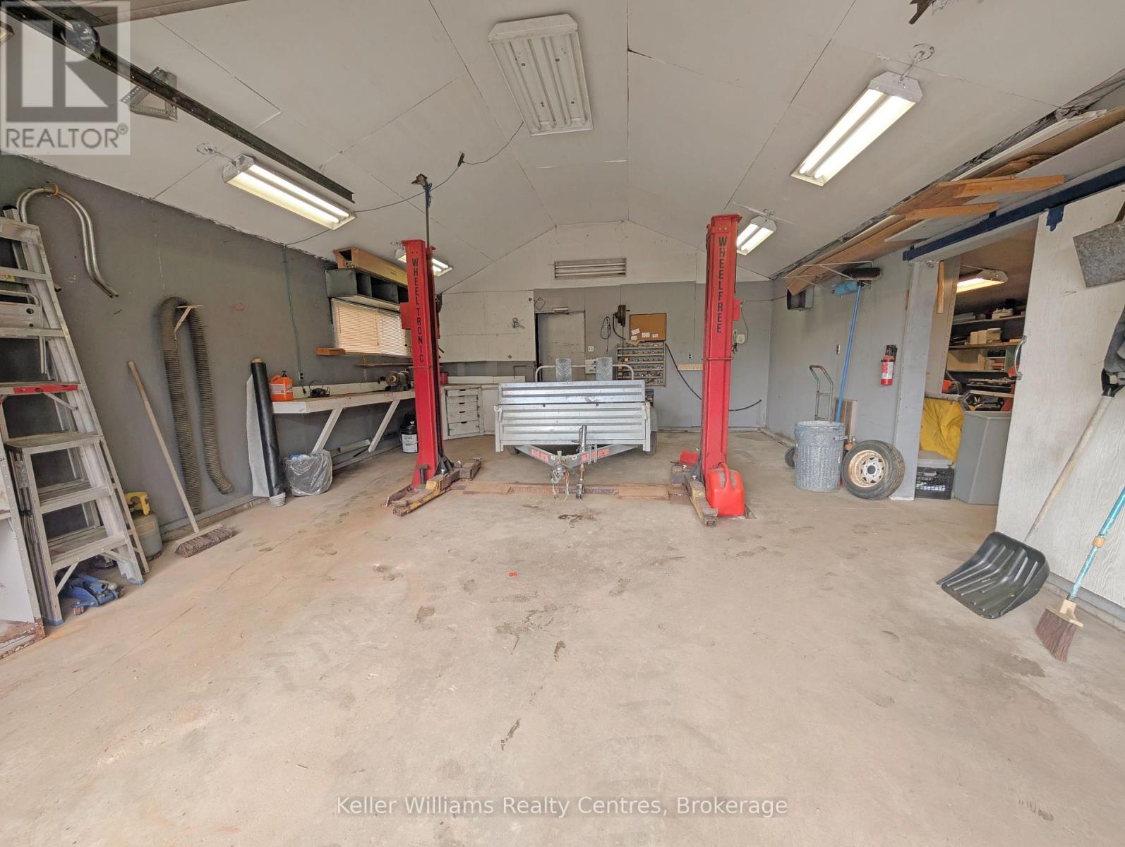 313238 Highway 6 Highway, West Grey, Ontario  N0G 1R0 - Photo 42 - X12120048