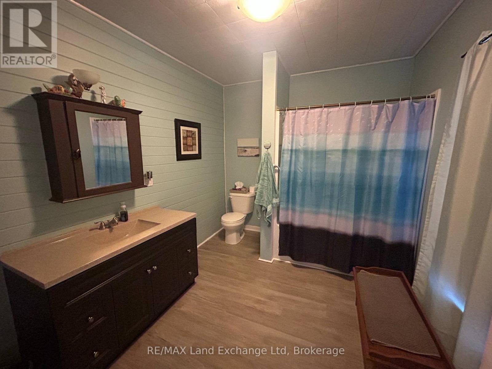 327 Frances Street, North Huron, Ontario  N0G 2W0 - Photo 24 - X12120060