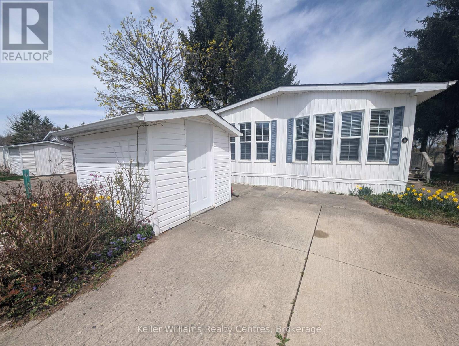 Pr6 - 13 Southline Avenue, Huron-Kinloss, Ontario  N2Z 2X5 - Photo 4 - X12120103