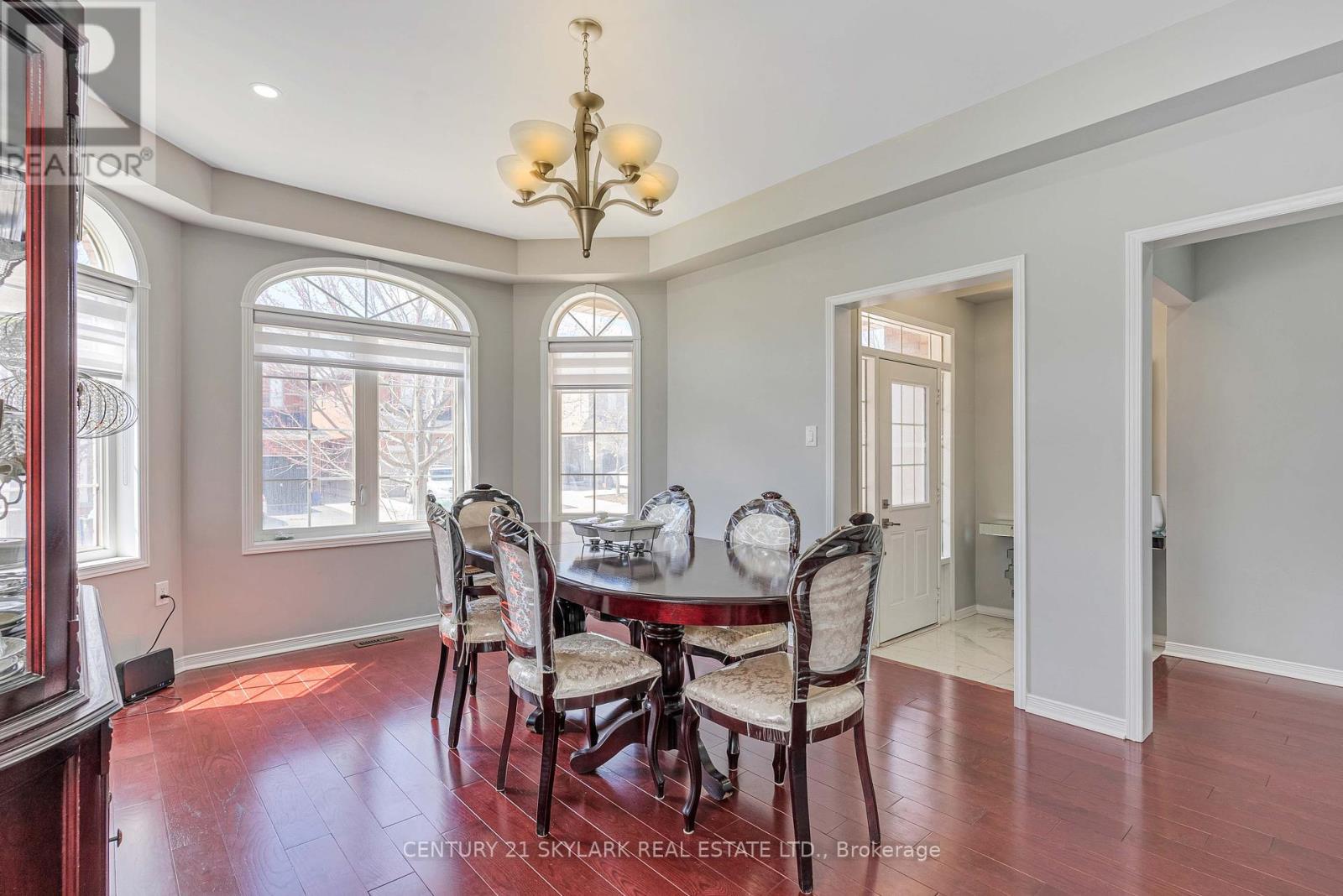 13 Ledgerock Road, Brampton, Ontario  L6P 2L8 - Photo 8 - W12103014