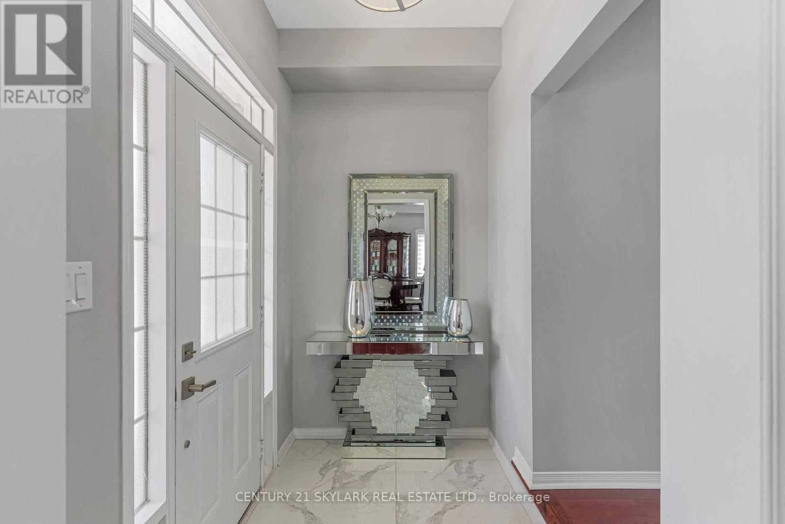 13 Ledgerock Road, Brampton, Ontario  L6P 2L8 - Photo 4 - W12103014