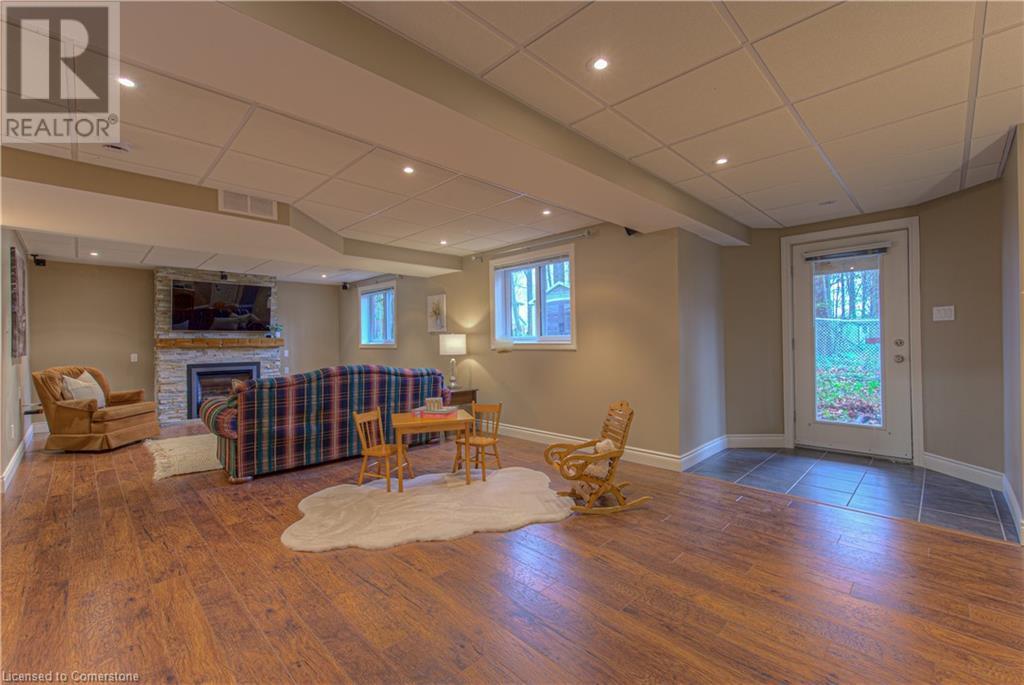 300 Thorncrest Drive, Waterloo, Ontario  N2L 5R5 - Photo 24 - 40722320