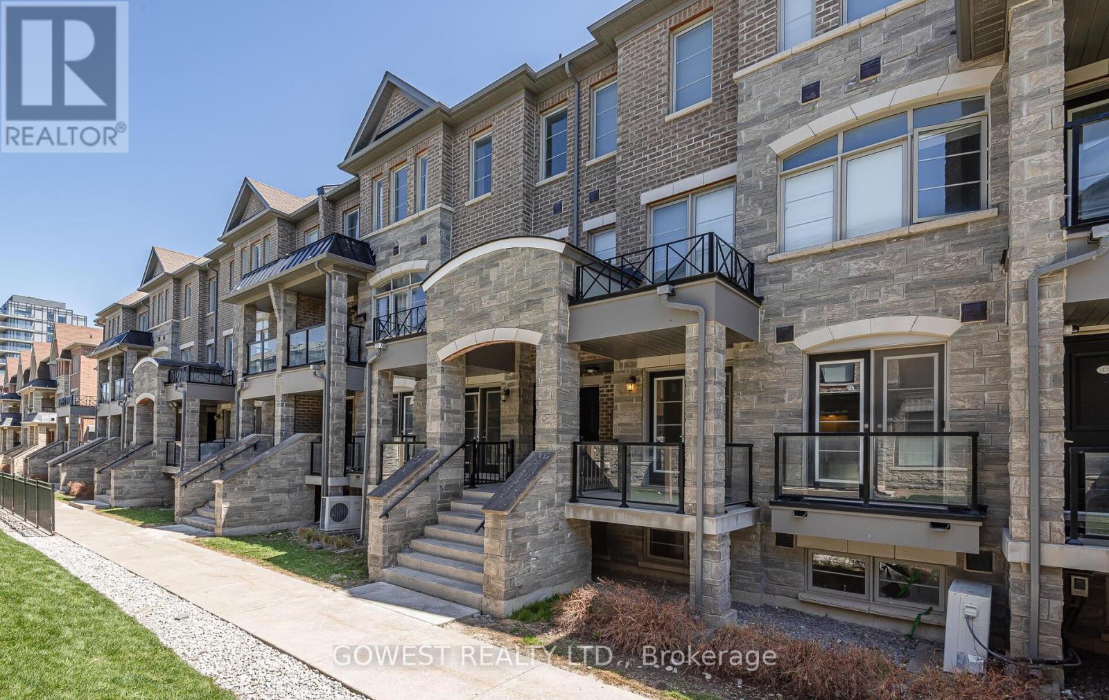 Property at 18 - 200 VETERANS DRIVE image 1
