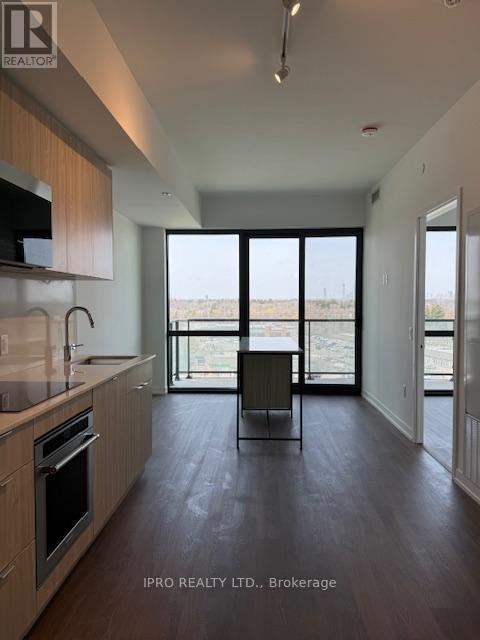 811 - 251 Masonry Way, Mississauga (Port Credit), Ontario  L3H 0B2 - Photo 3 - W12119942