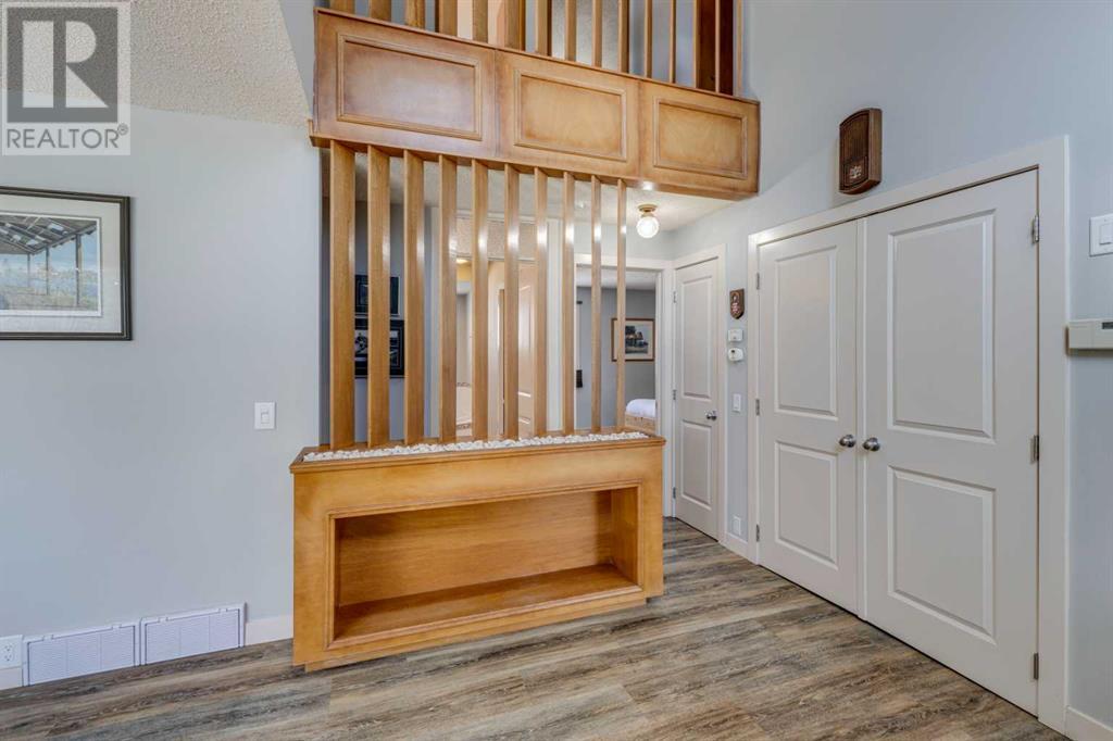 Property at 27 Silverdale Crescent NW image 3