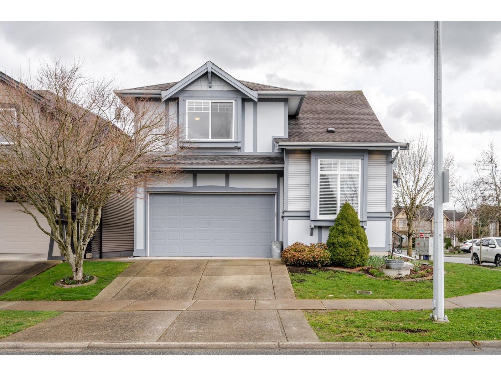 18759 66 Avenue, Surrey, British Columbia  V3S 0T1 - Photo 2 - R2979973