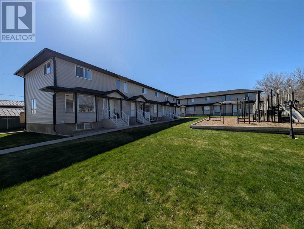 4, 128 3 Street Ne, Redcliff, Alberta  T0J 2P0 - Photo 3 - A2216708