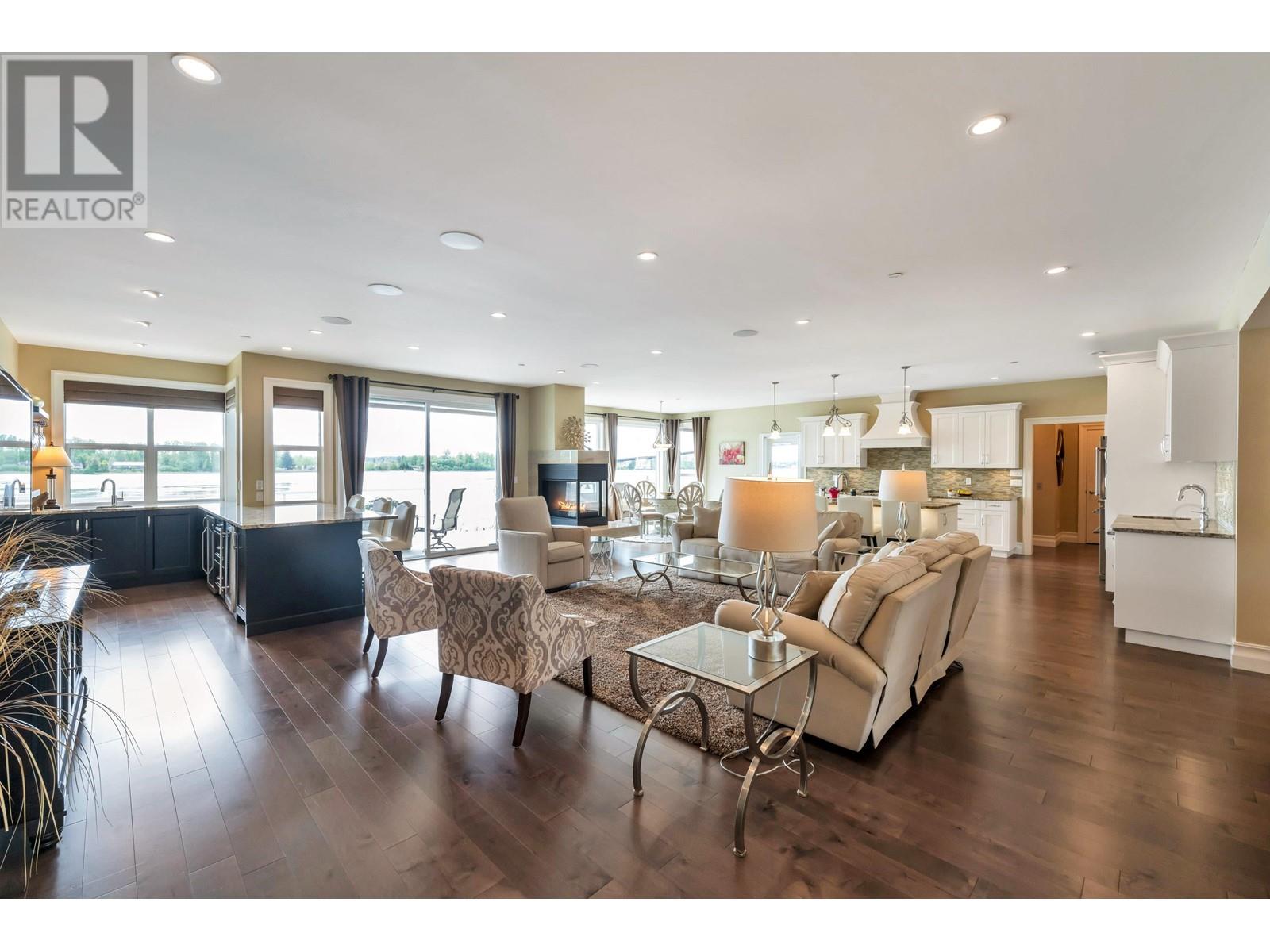 20282 Wharf Street, Maple Ridge, British Columbia  V2X 1A3 - Photo 13 - R2997185