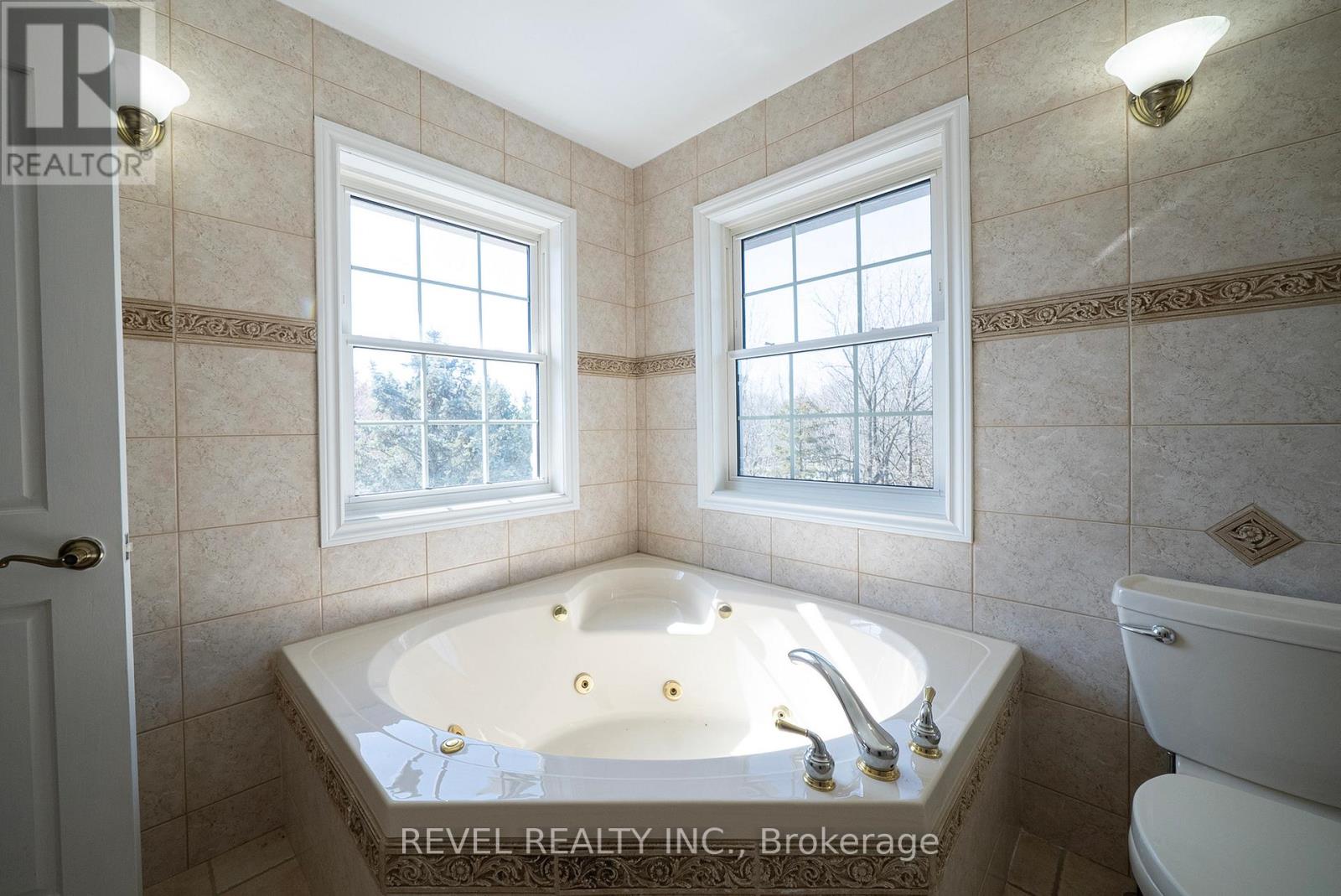 15 Royal York Court, Brant (South Dumfries), Ontario  N0E 1N0 - Photo 31 - X12119926