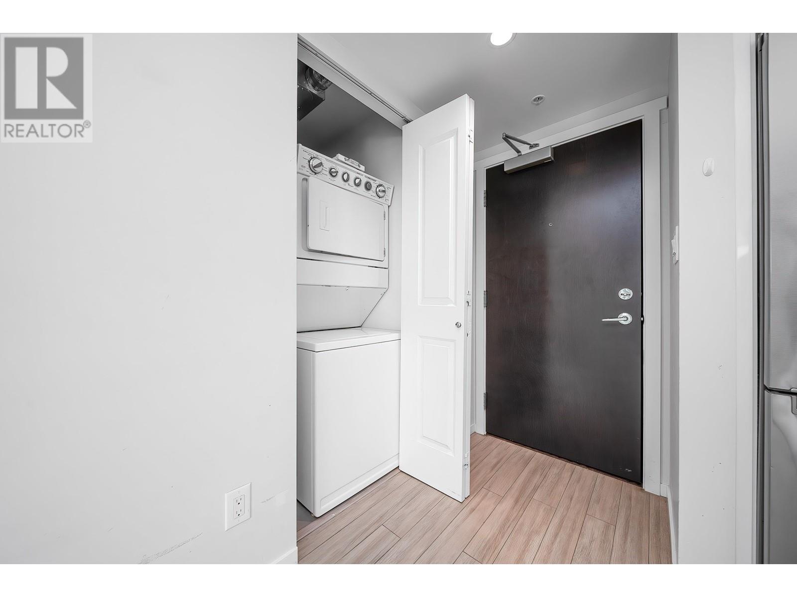 Listing Picture 11 of 35 : 1809 6658 DOW AVENUE, Burnaby / 本拿比 - 魯藝地產 Yvonne Lu Group - MLS Medallion Club Member