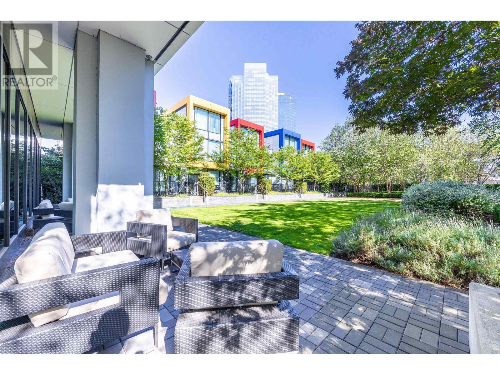 Listing Picture 24 of 35 : 1809 6658 DOW AVENUE, Burnaby / 本拿比 - 魯藝地產 Yvonne Lu Group - MLS Medallion Club Member