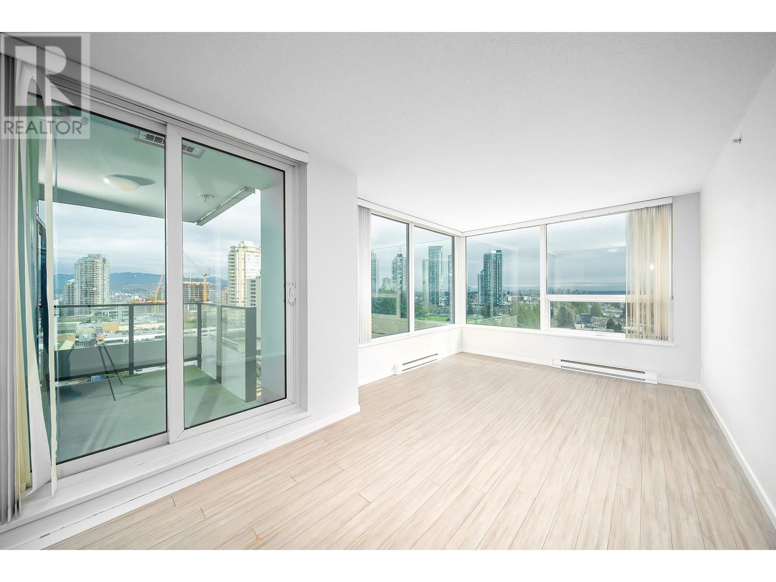 Listing Picture 14 of 35 : 1809 6658 DOW AVENUE, Burnaby / 本拿比 - 魯藝地產 Yvonne Lu Group - MLS Medallion Club Member