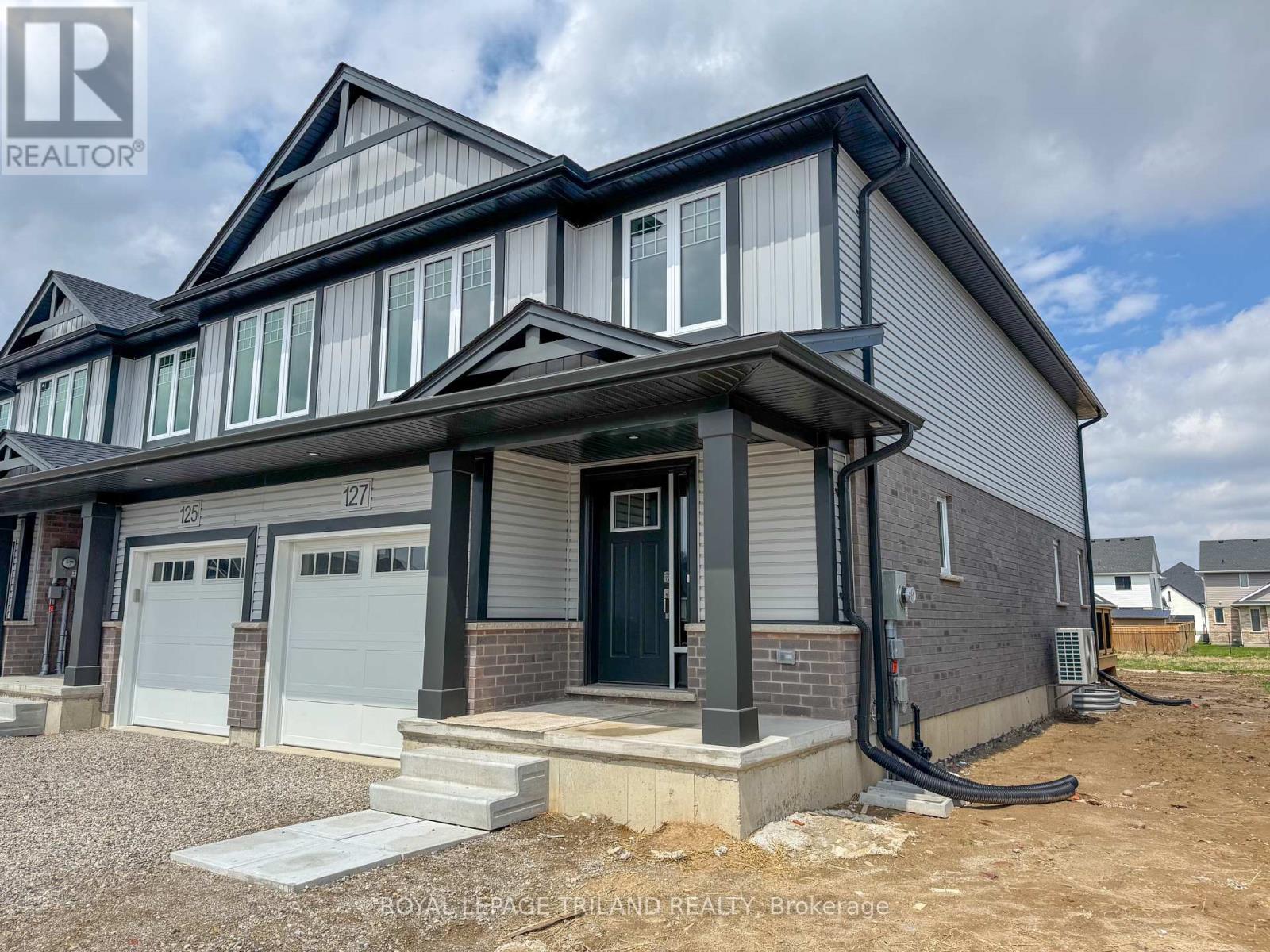 127 Empire Parkway, St. Thomas, Ontario  N5R 0N5 - Photo 2 - X12050987