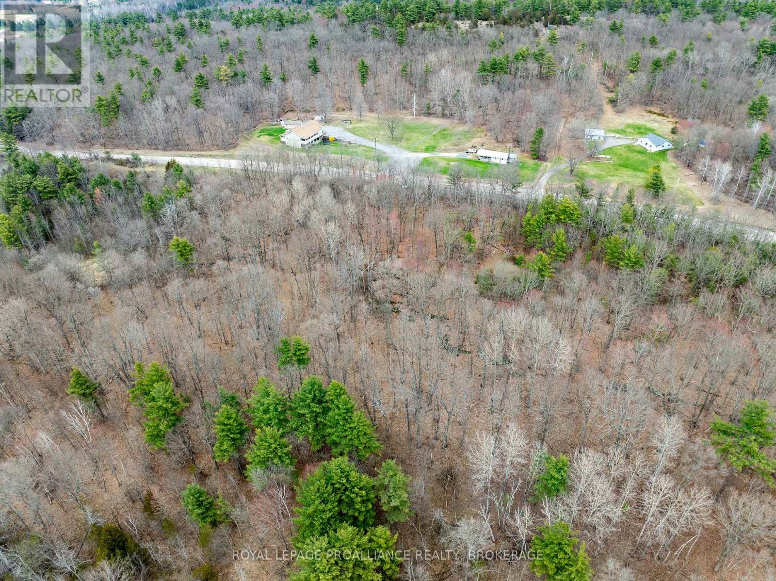 568 Lyndhurst Road, Leeds And The Thousand Islands, Ontario  K0E 1N0 - Photo 14 - X12120271