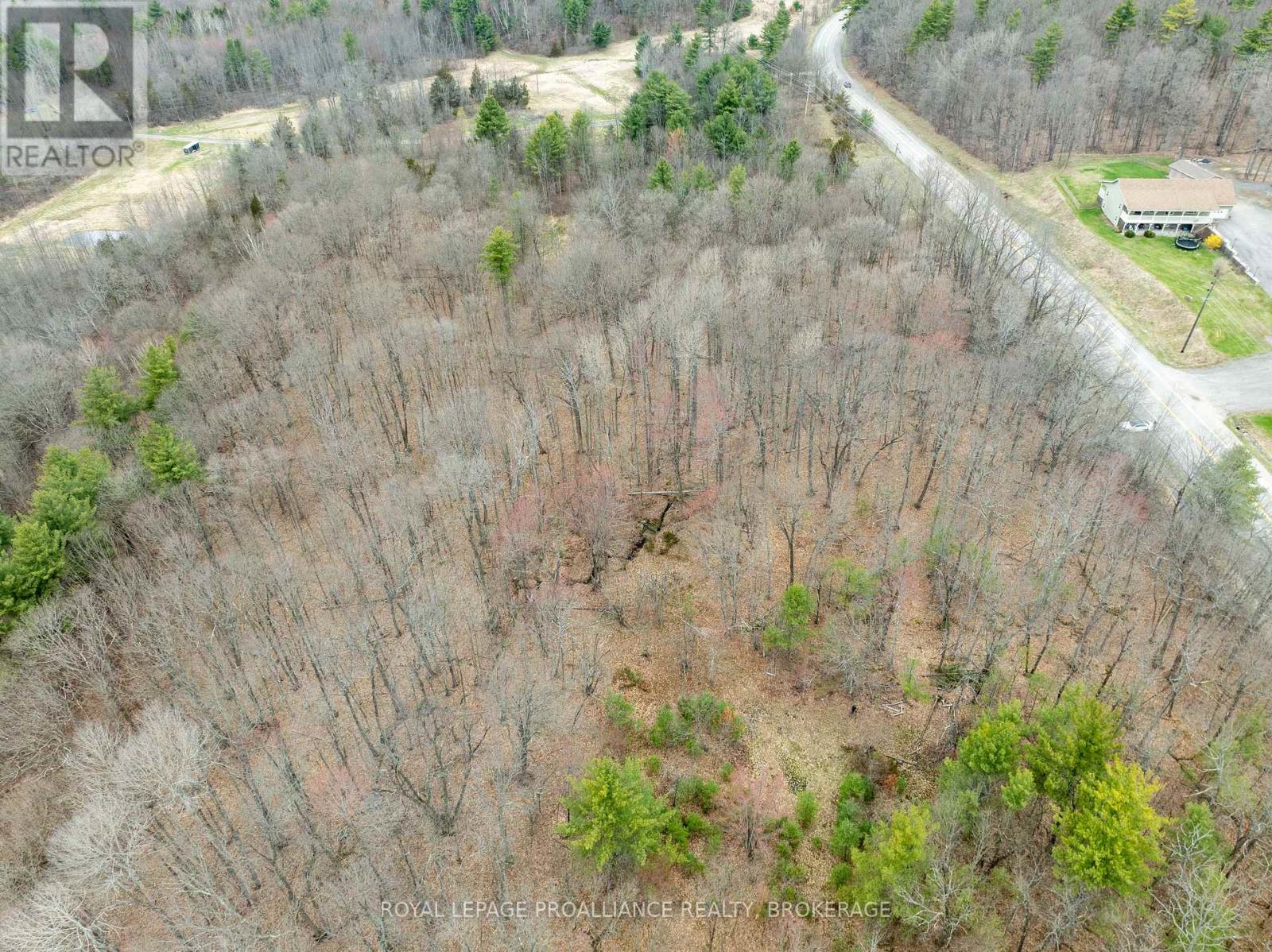 568 Lyndhurst Road, Leeds And The Thousand Islands, Ontario  K0E 1N0 - Photo 35 - X12120271