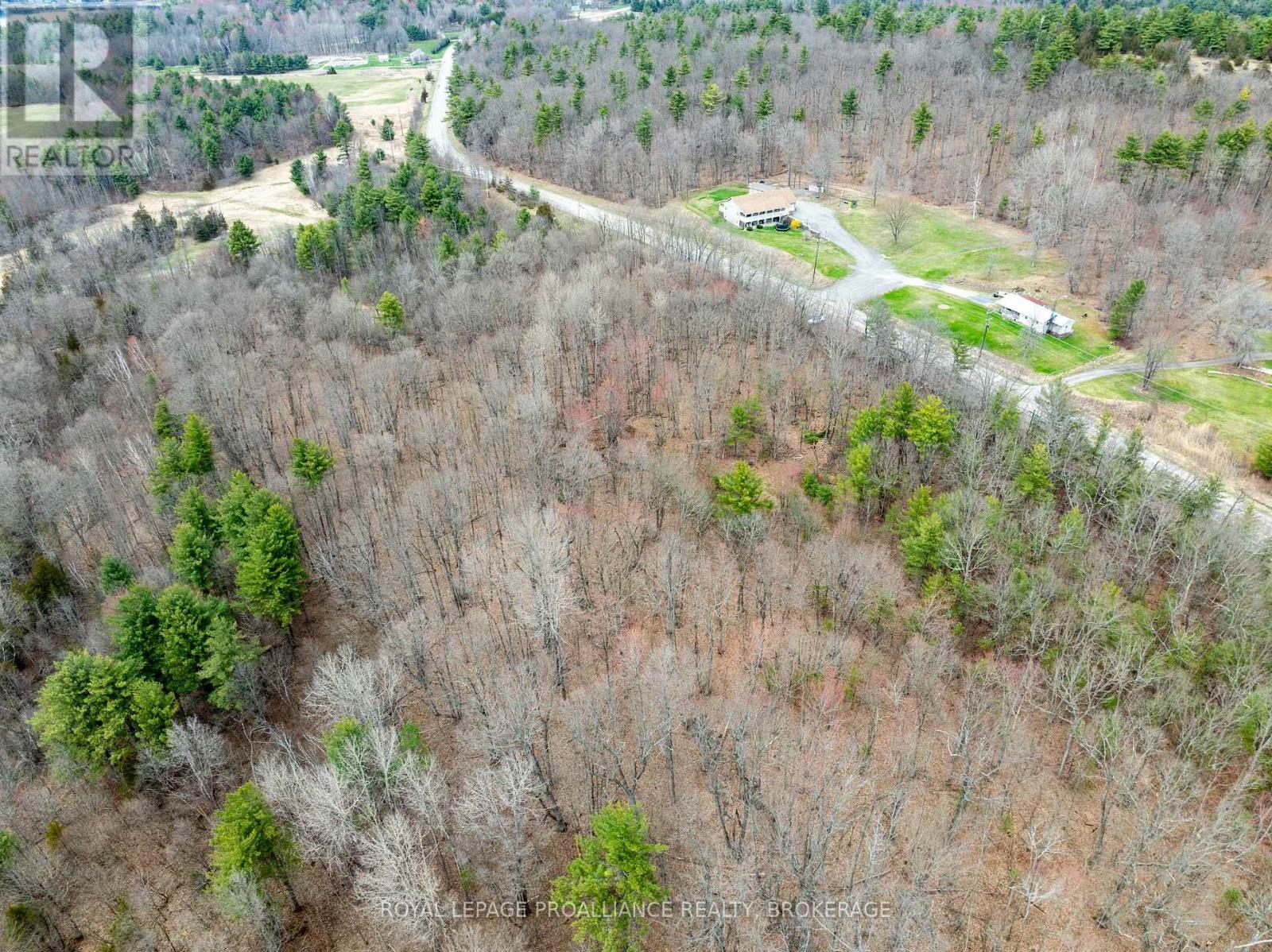 568 Lyndhurst Road, Leeds And The Thousand Islands, Ontario  K0E 1N0 - Photo 38 - X12120271