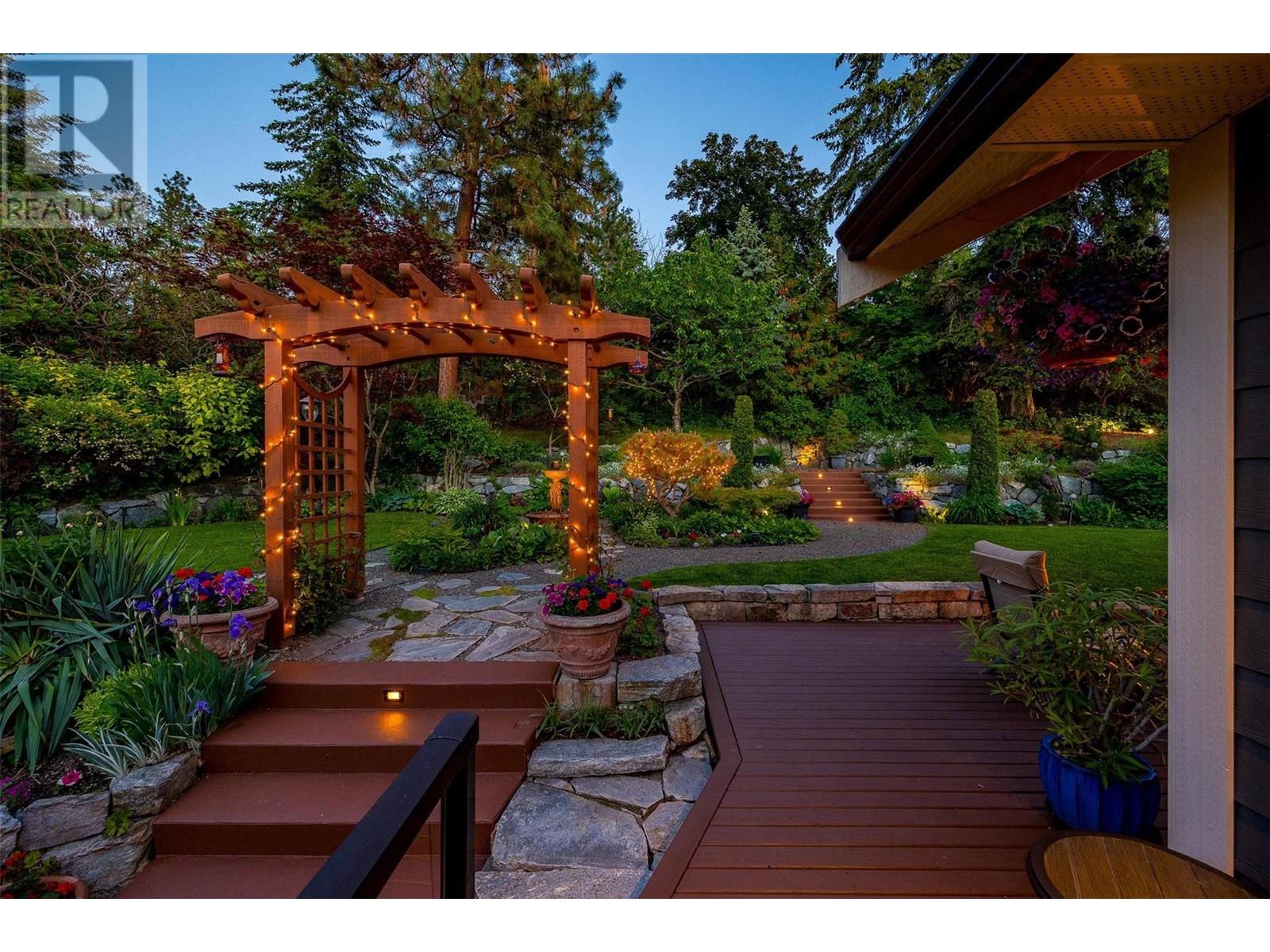 5139 Lakeshore Road, Kelowna, British Columbia  V1W 4J1 - Photo 14 - 10341374