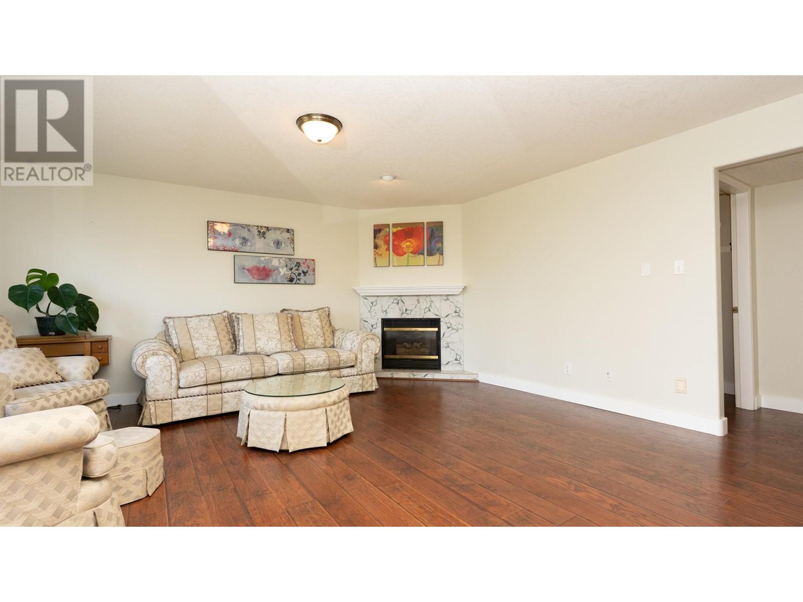 Property at 9085 Tronson Road image 4
