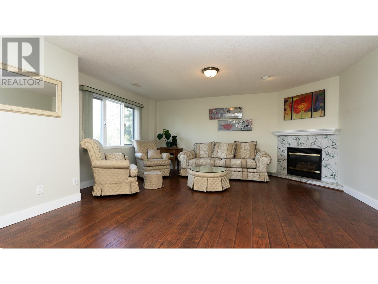 Property at 9085 Tronson Road image 3