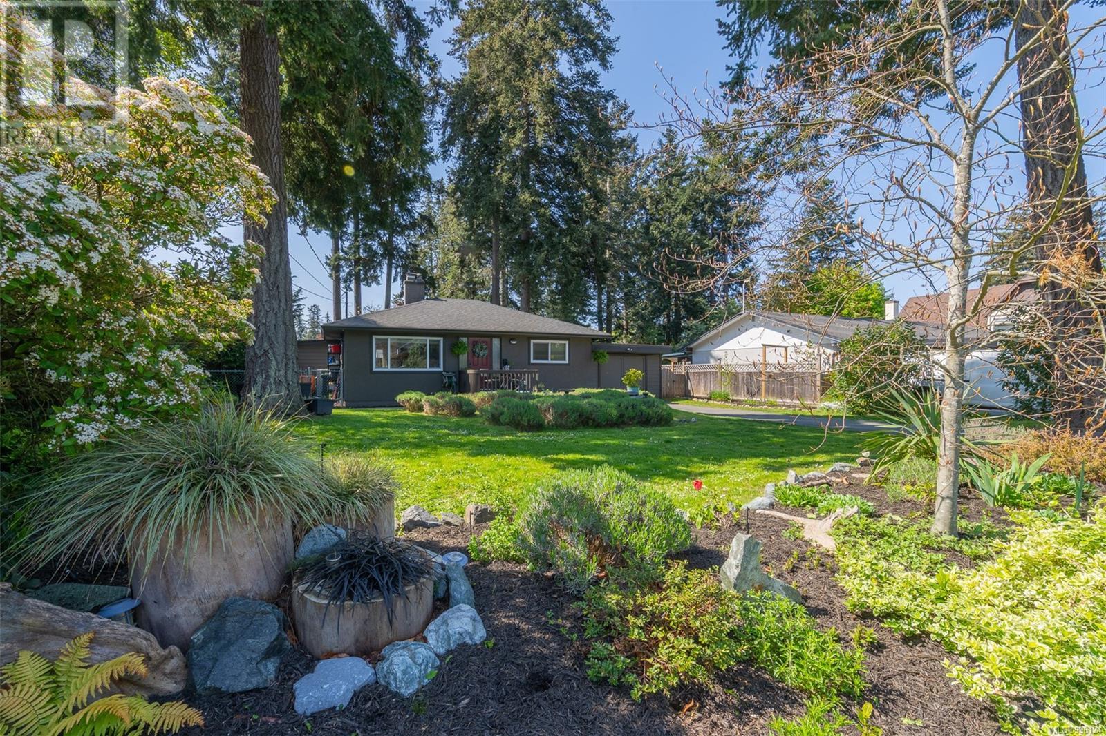 455 Tipton Ave, Colwood, British Columbia  V9C 2B8 - Photo 2 - 996124