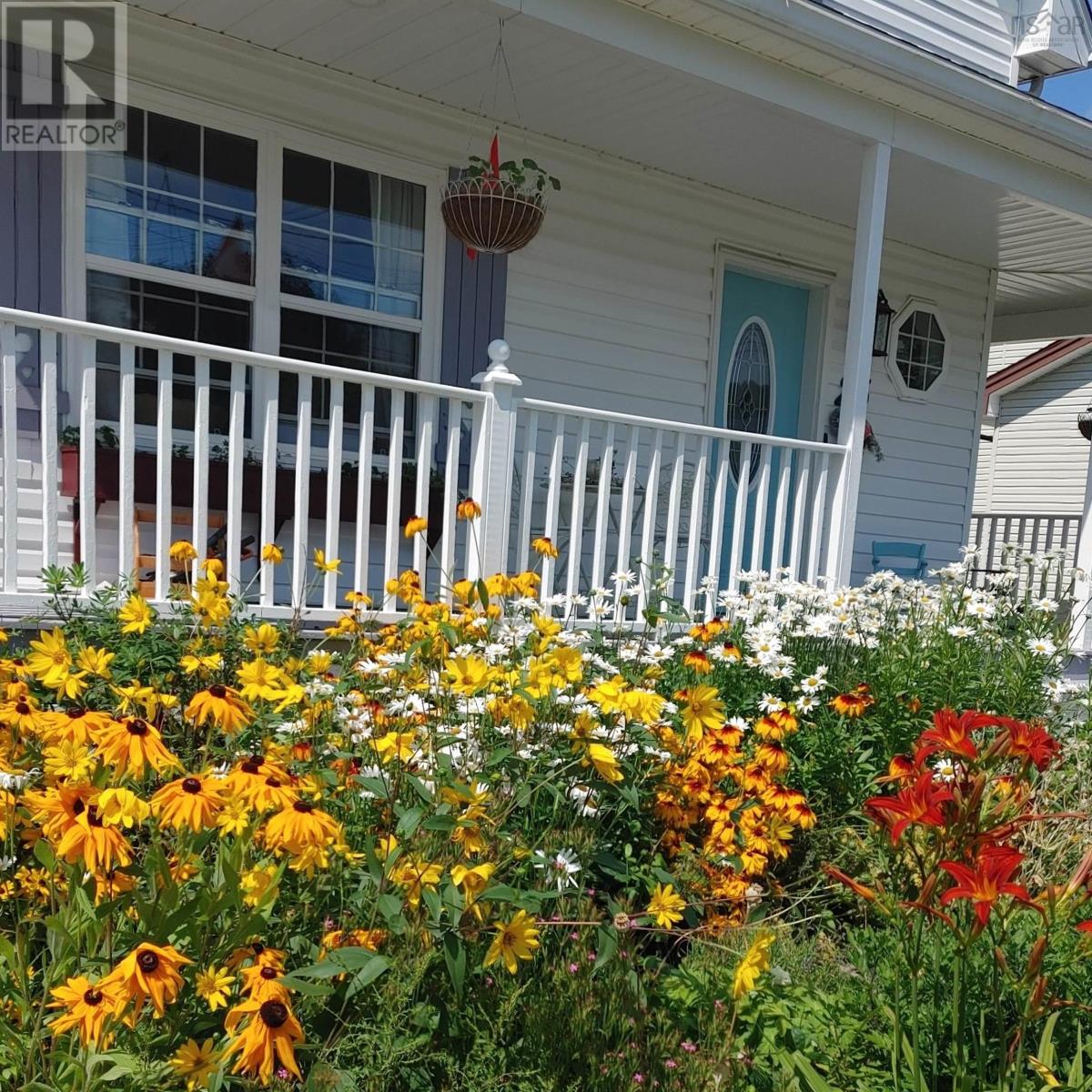 Property at 25 Antares Court image 4