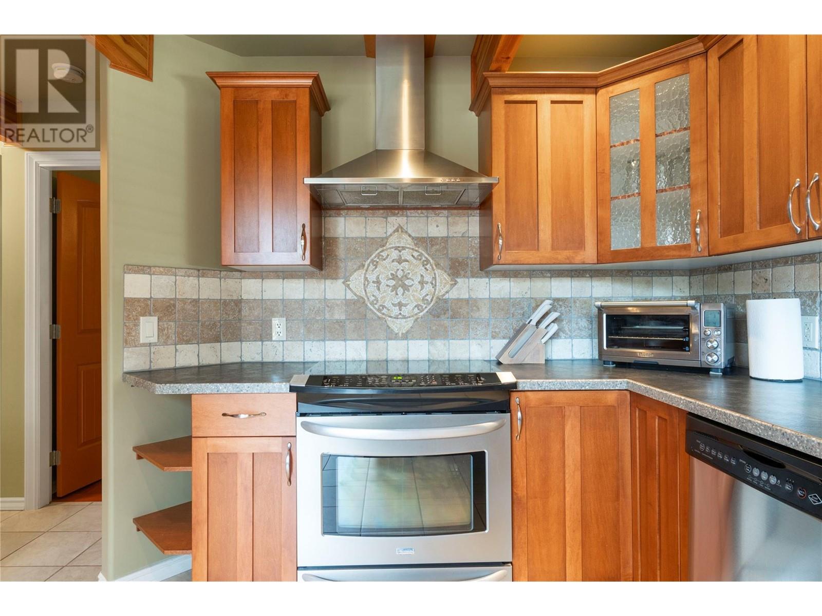Property at 7889 Gardiner Road image 4
