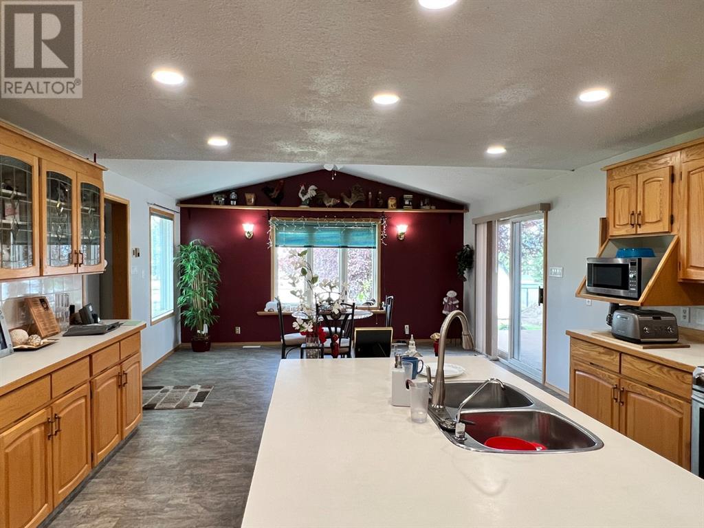 Property at 5204 48 Street image 5
