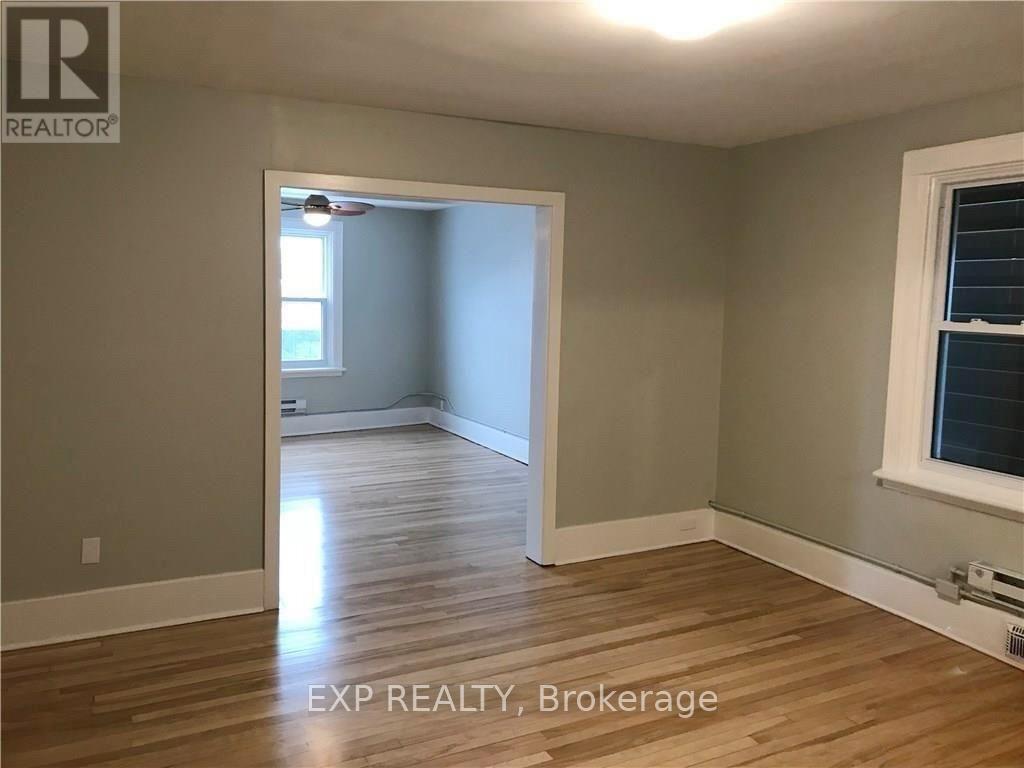 383 Richmond Road, Ottawa, Ontario  K2A 0E7 - Photo 5 - X12120273