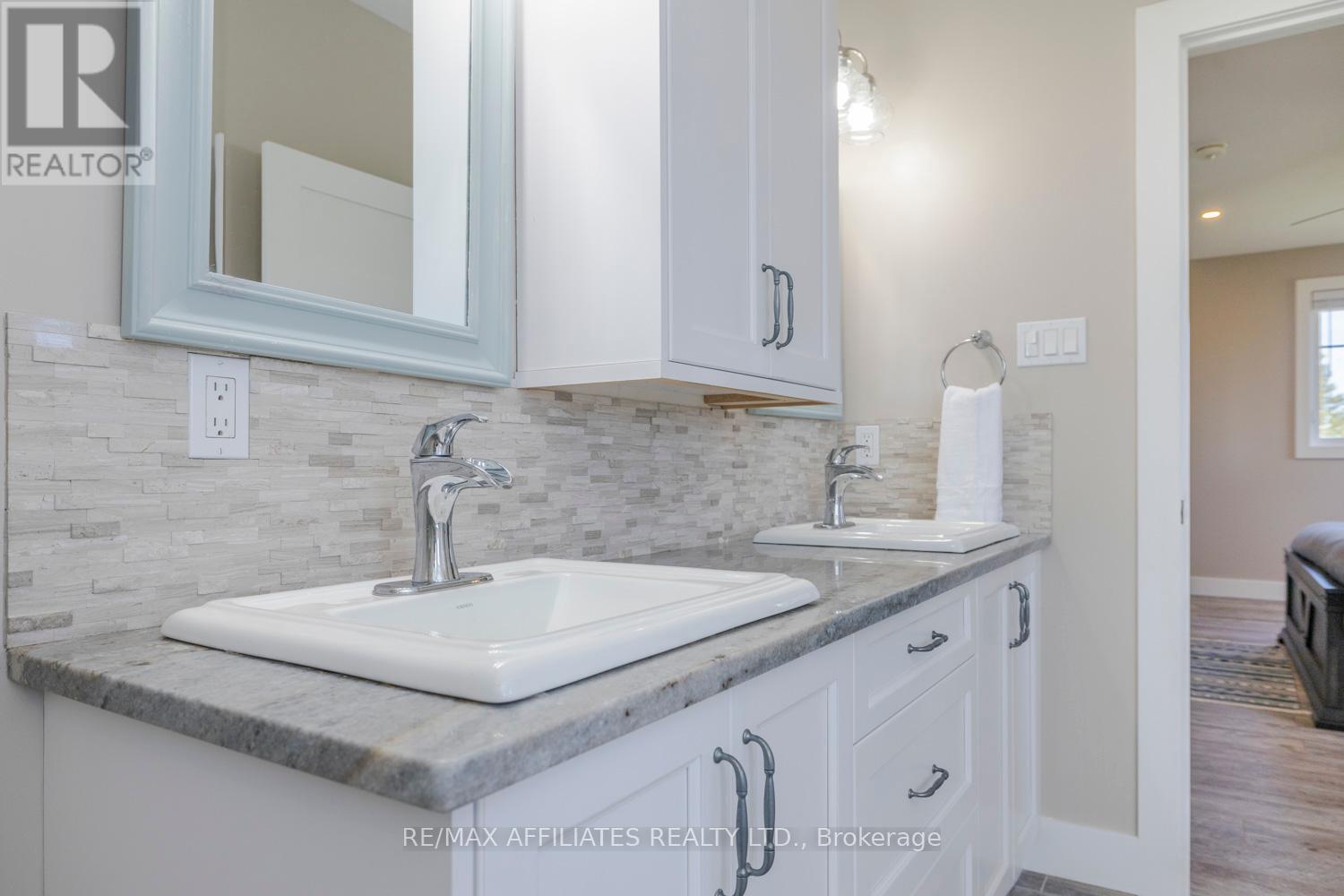295 Upper Dwyer Hill Road, Ottawa, Ontario  K0A 1B0 - Photo 32 - X12120281