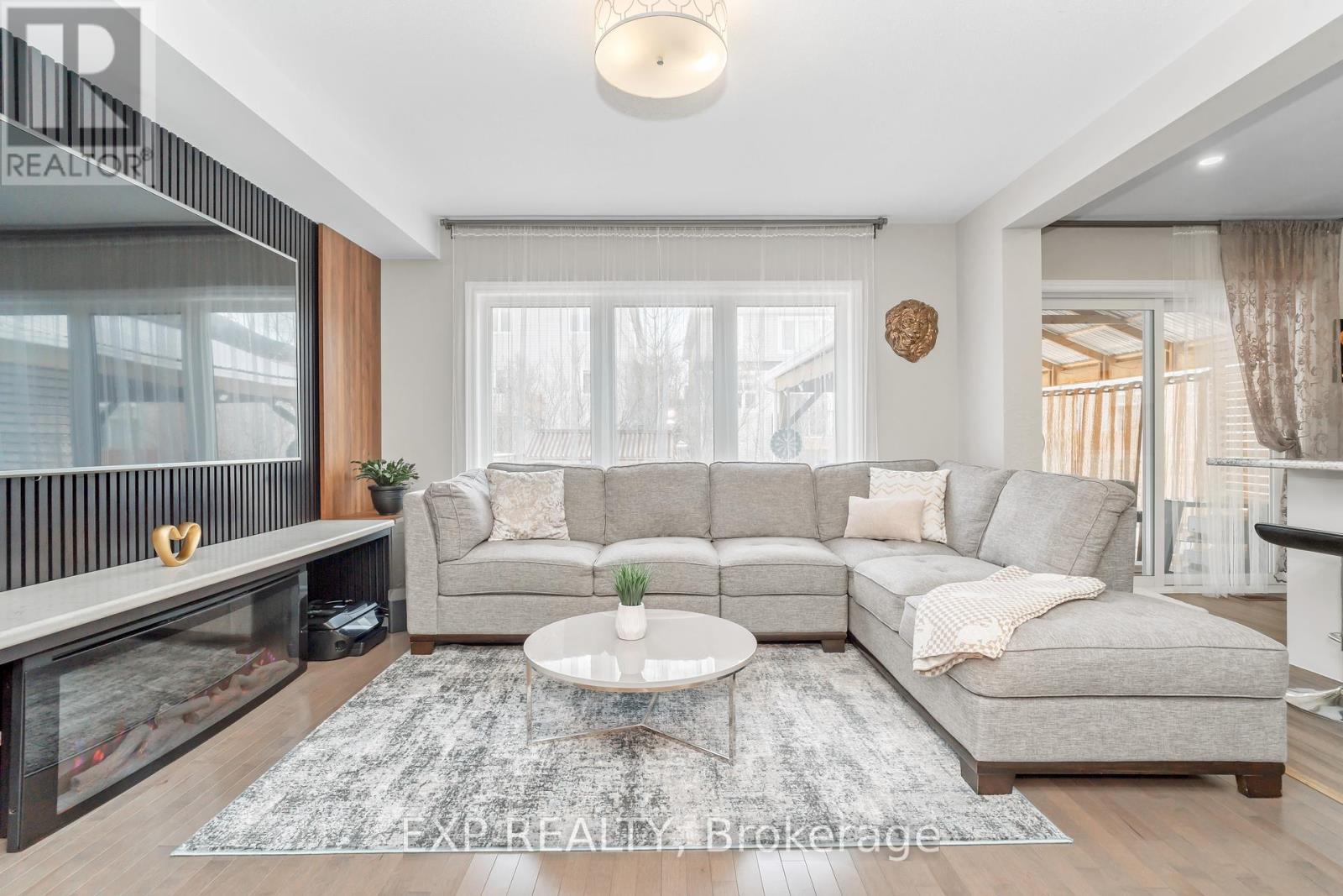 611 Geranium Walk, Ottawa, Ontario  K2S 2J6 - Photo 9 - X12120302
