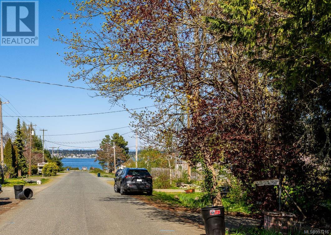 Property at 3886 Royston Rd image 4