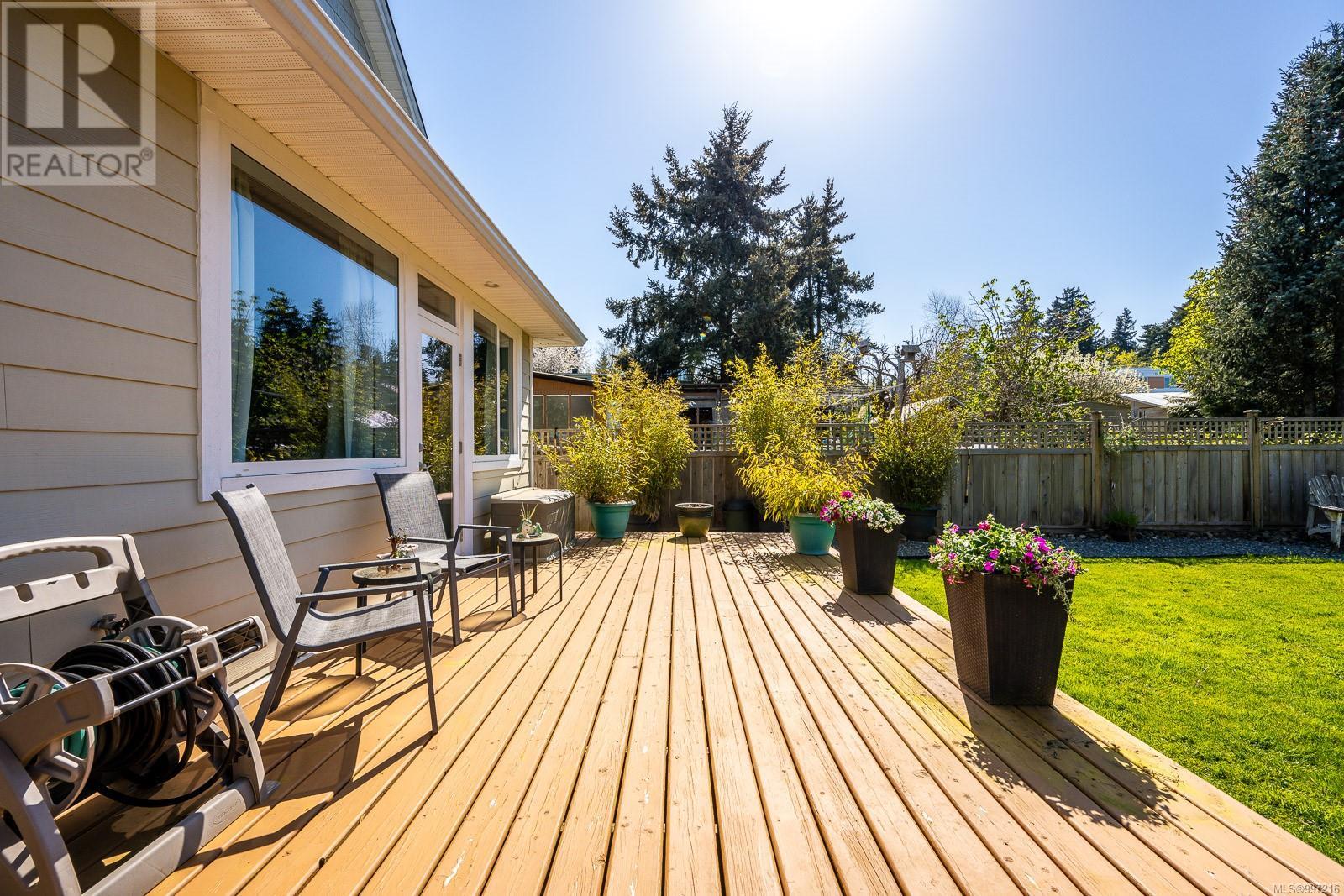 Property at 3886 Royston Rd image 3