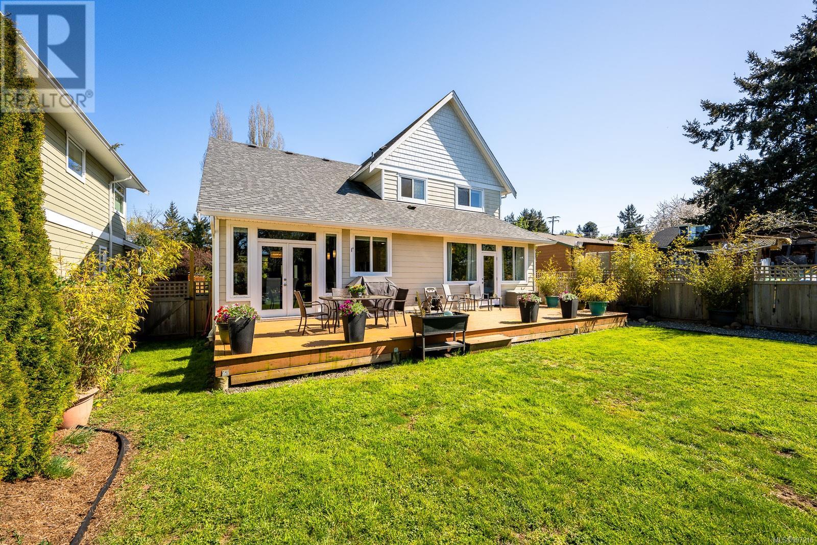 Property at 3886 Royston Rd image 2