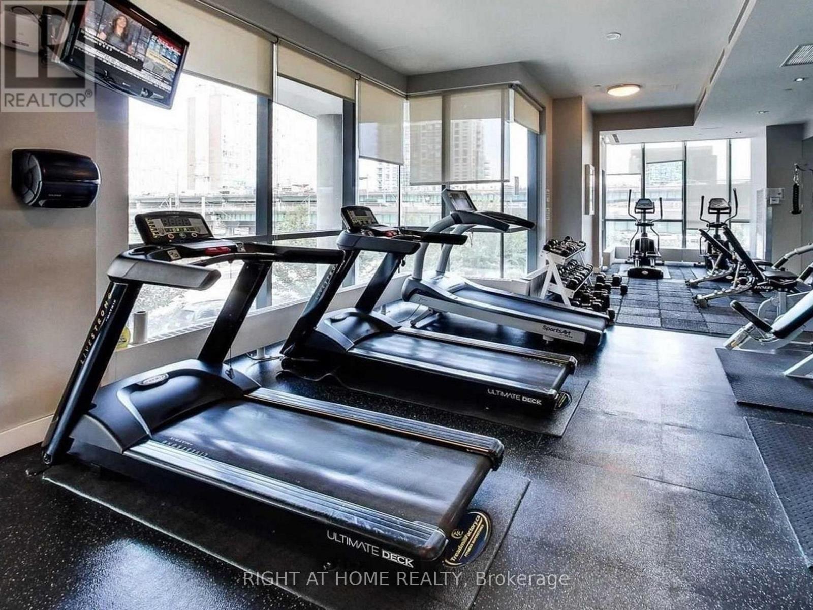 1706 - 11 Brunel Court, Toronto, Ontario  M5V 3Y3 - Photo 38 - C12082460