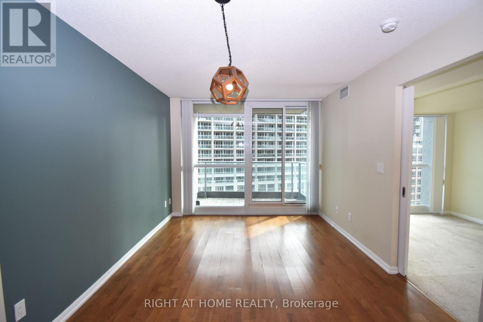 965 - 209 Fort York Boulevard, Toronto, Ontario  M5V 4A1 - Photo 5 - C12087806
