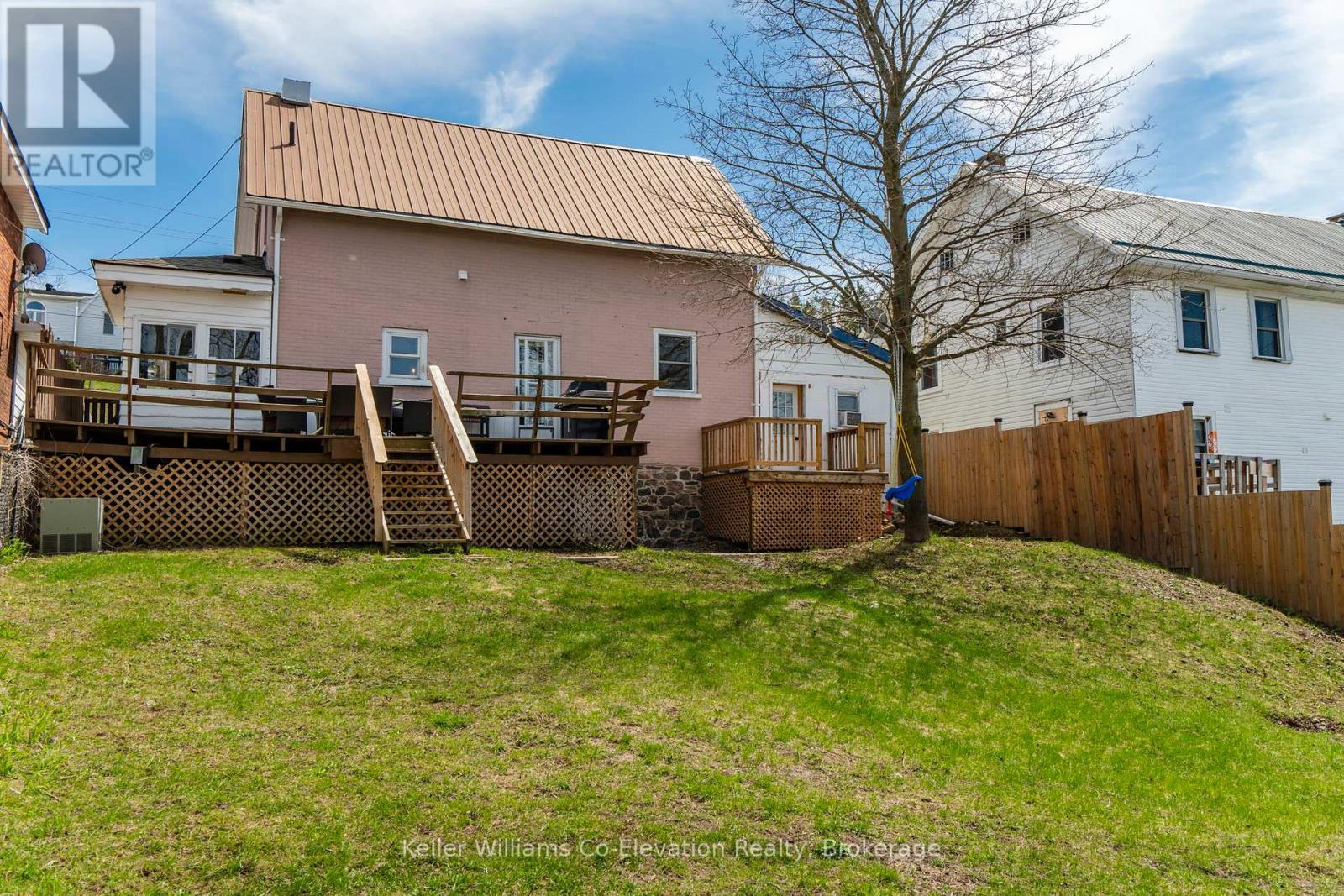 59 Robert Street W, Penetanguishene, Ontario  L9M 1N1 - Photo 31 - S12120250