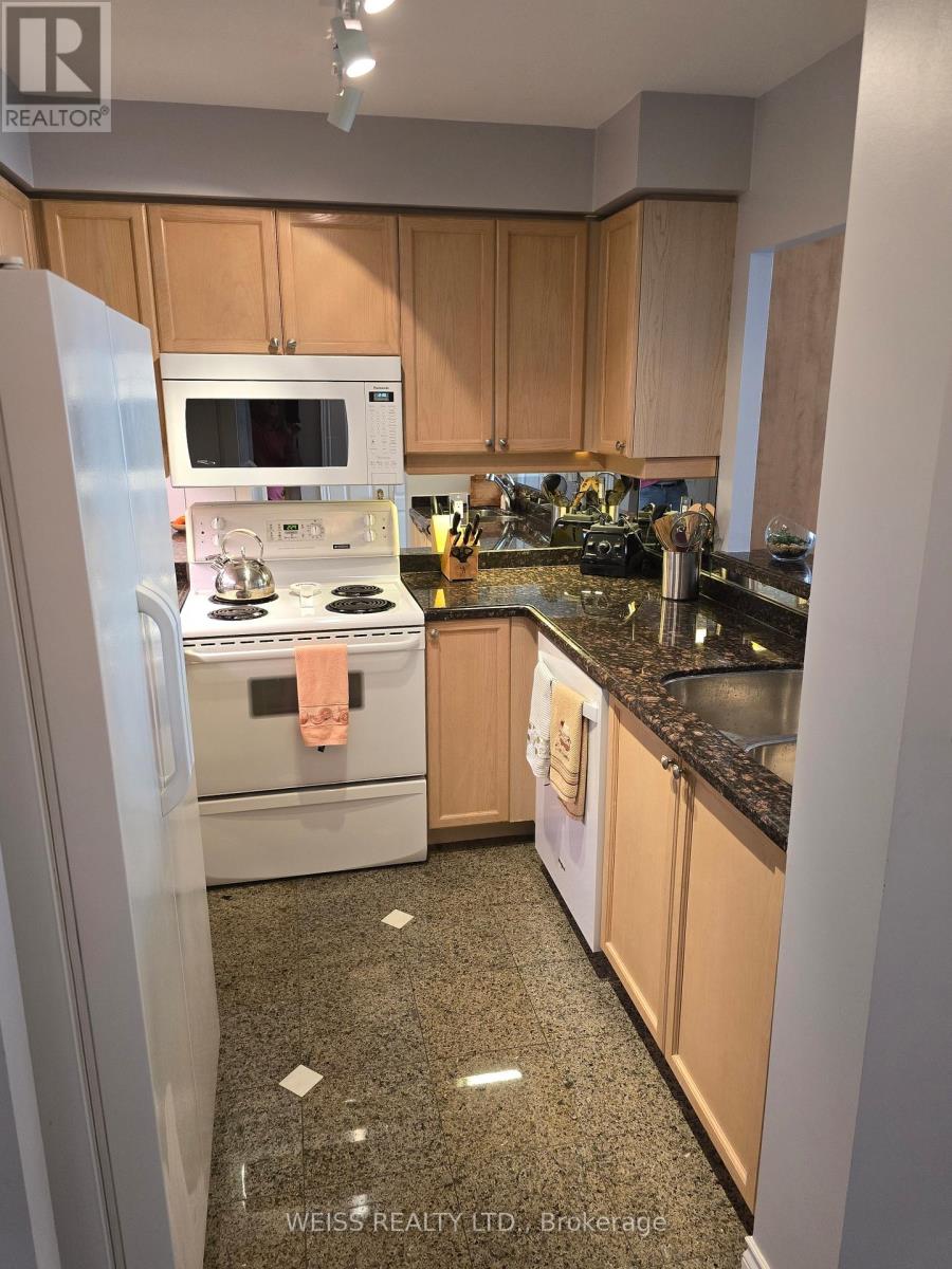 404 - 800 Spadina Road, Toronto, Ontario  M5P 3N2 - Photo 12 - C12120107