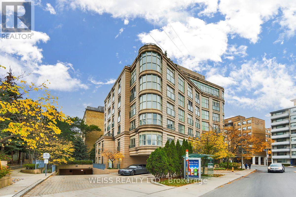404 - 800 Spadina Road, Toronto, Ontario  M5P 3N2 - Photo 2 - C12120107