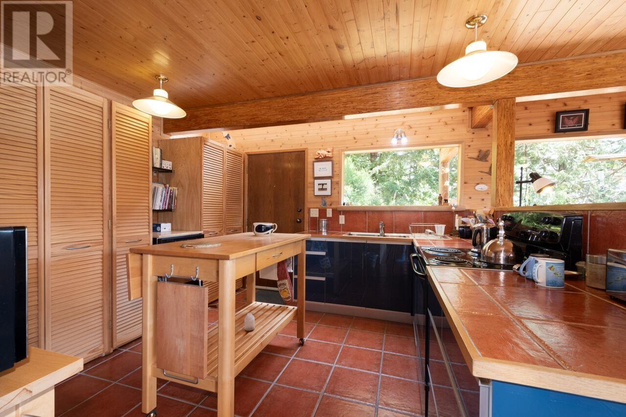 345 David Road, Bowen Island, British Columbia  V0N 1G1 - Photo 12 - R2997382