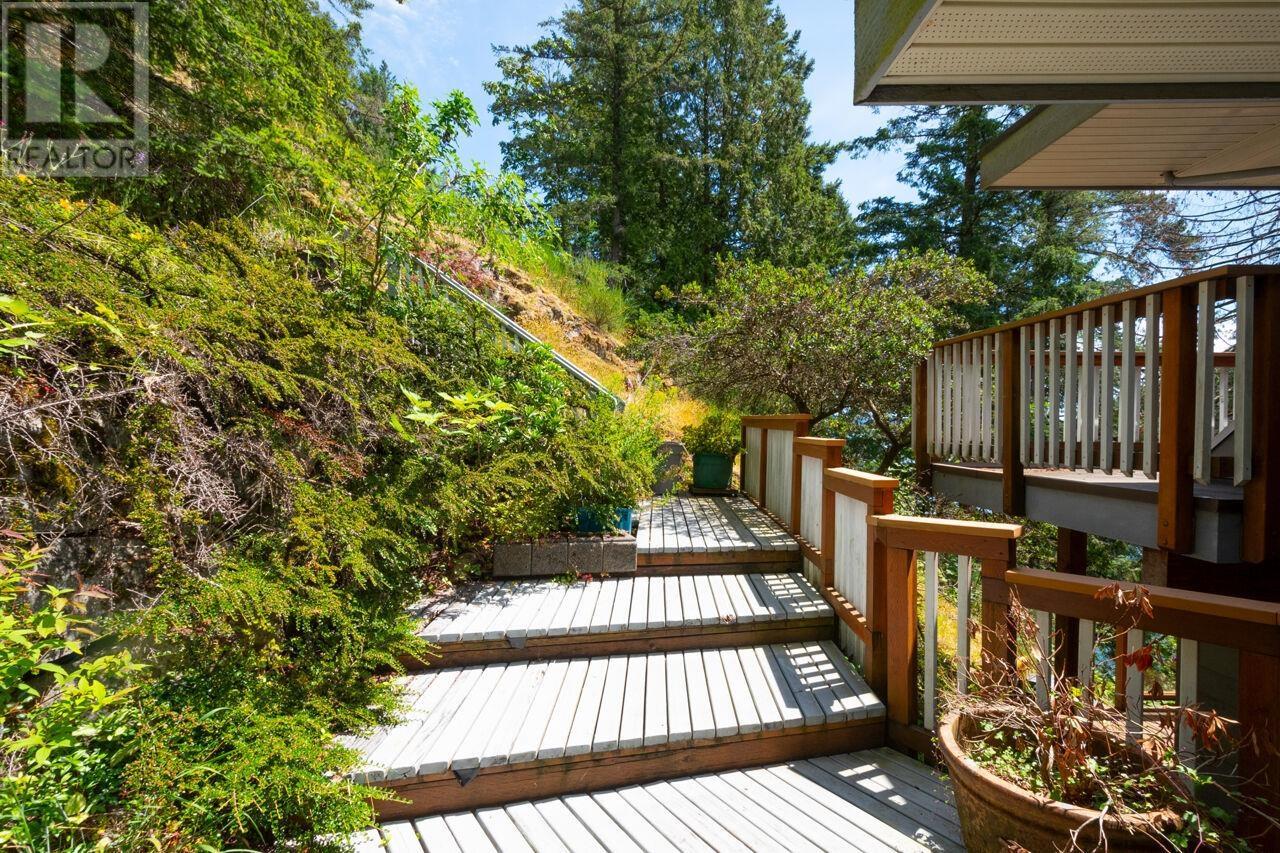 345 David Road, Bowen Island, British Columbia  V0N 1G1 - Photo 3 - R2997382